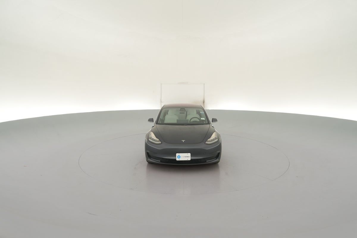 2018 Tesla Model 3 Mid Range Rear-Wheel Drive in Midnight Silver Metallic — 360° view 1