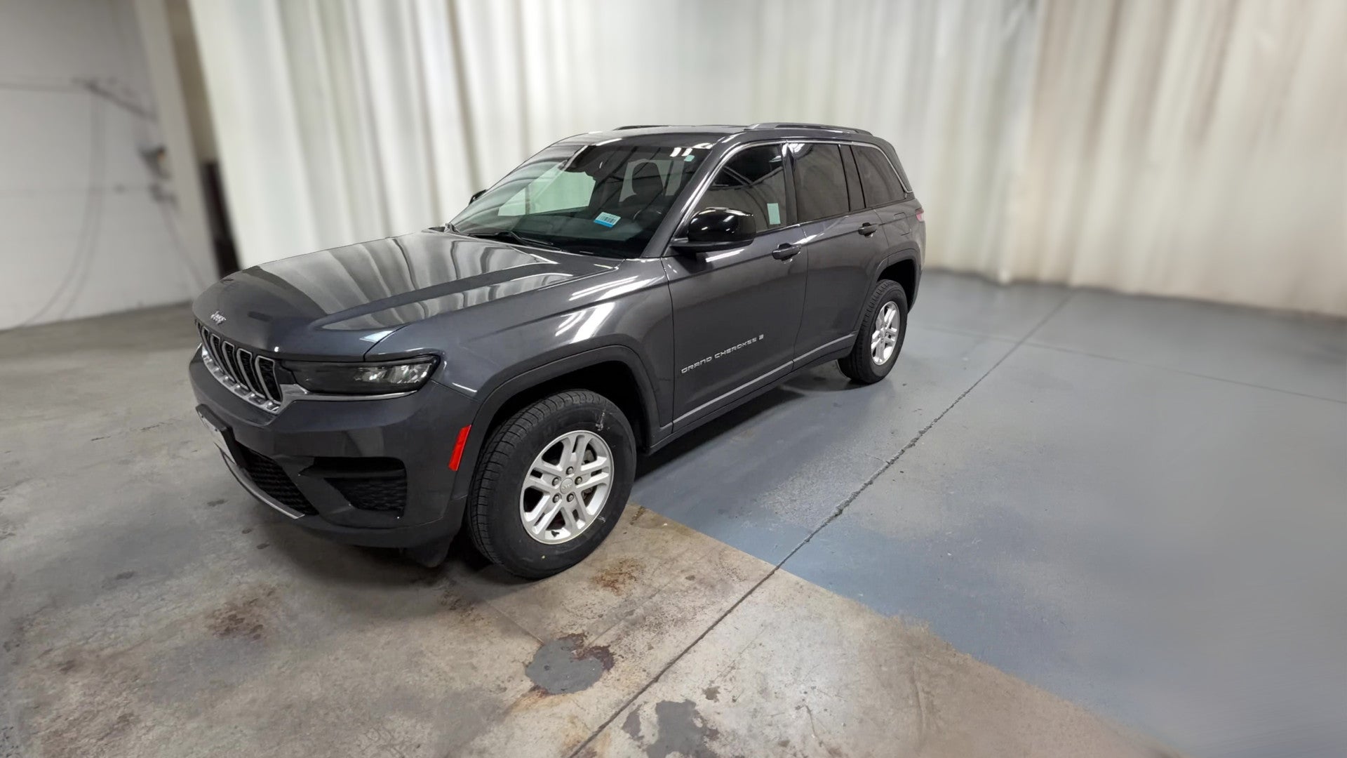 2022 Jeep Grand Cherokee vehicle photo