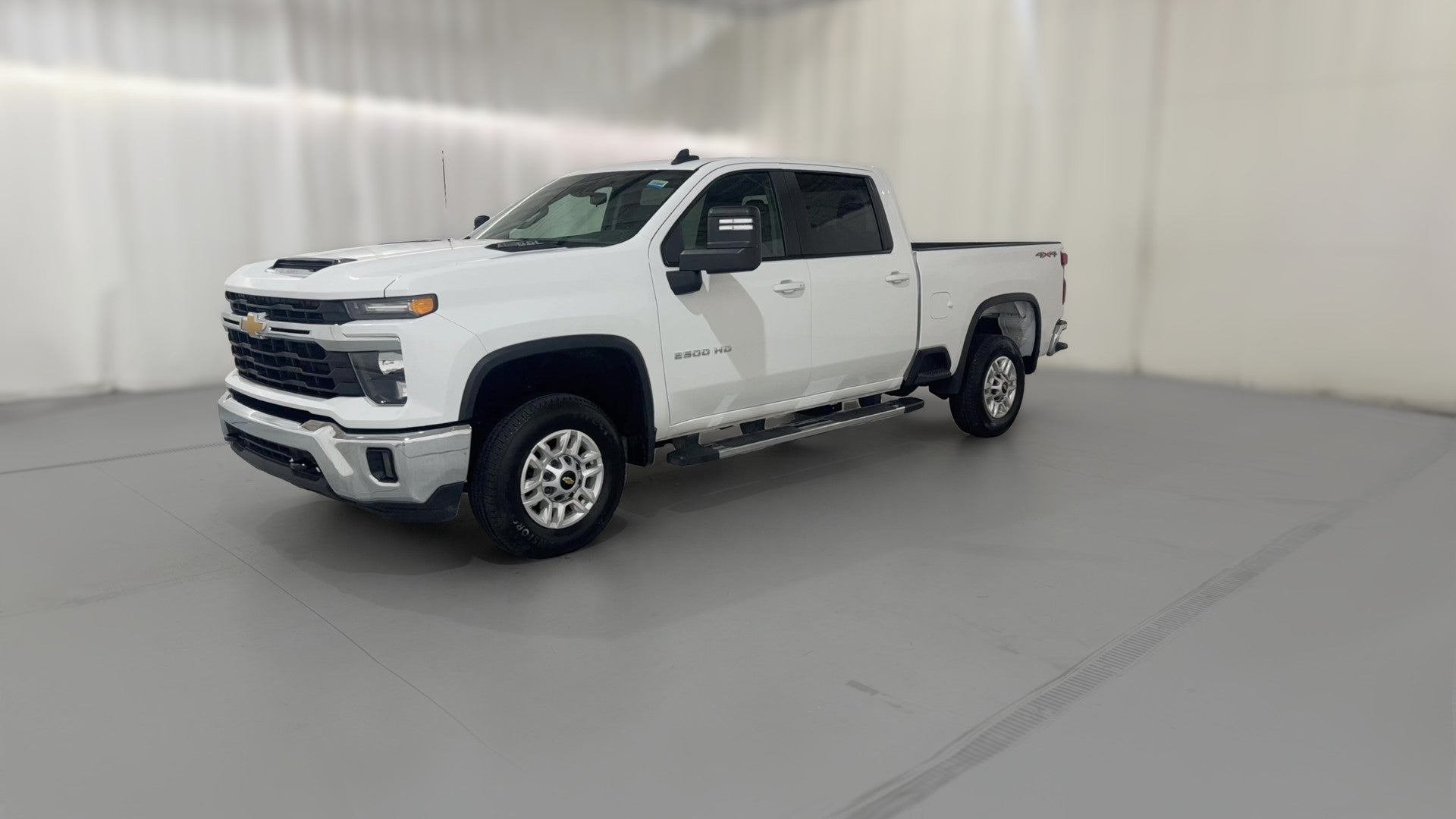 2025 Chevrolet Silverado 2500 HD Crew Cab vehicle photo