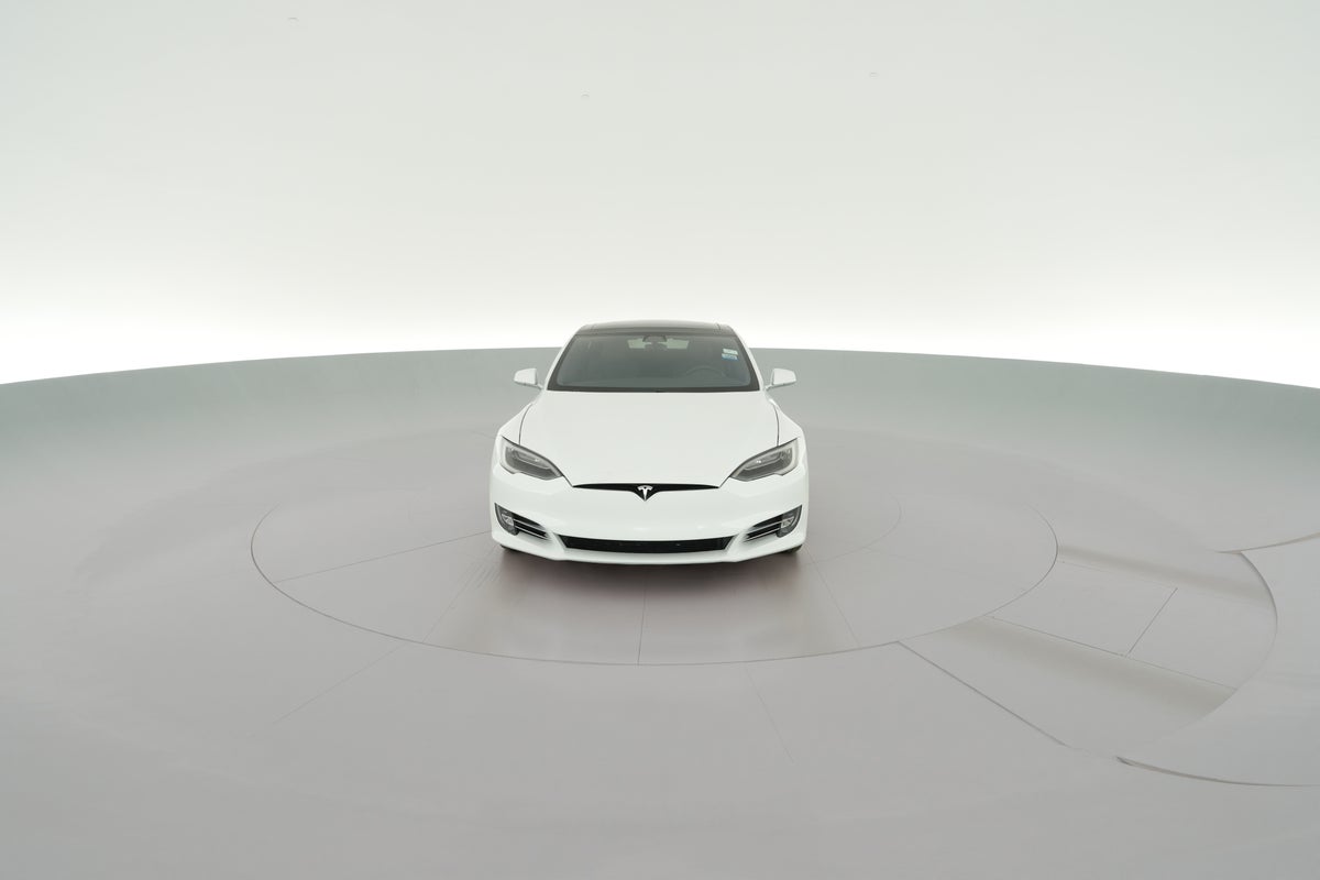 2018 Tesla Model S 100D Ludicrous Performance in Pearl White Multi-coat — 360° view 1