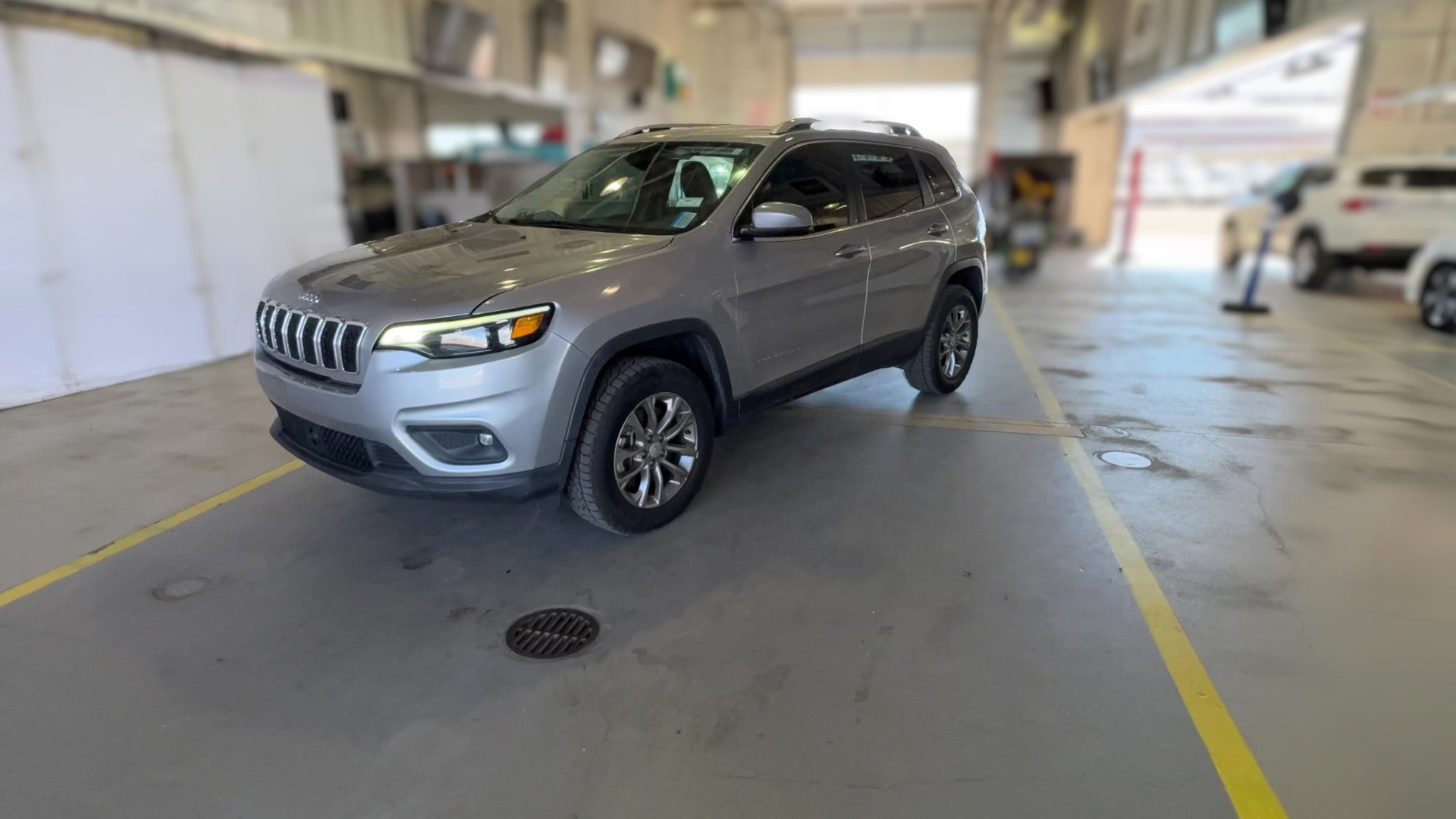 2021 Jeep Cherokee vehicle photo