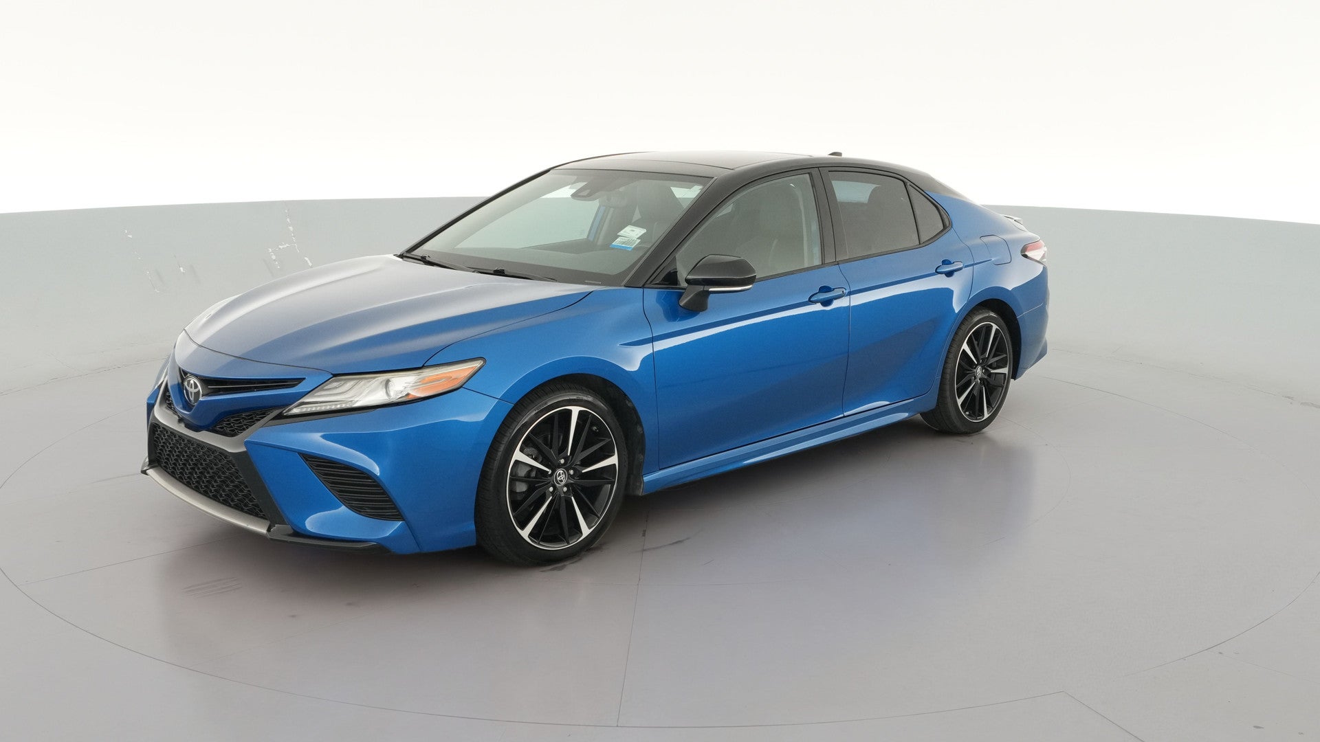 2019 Toyota Camry vehicle photo