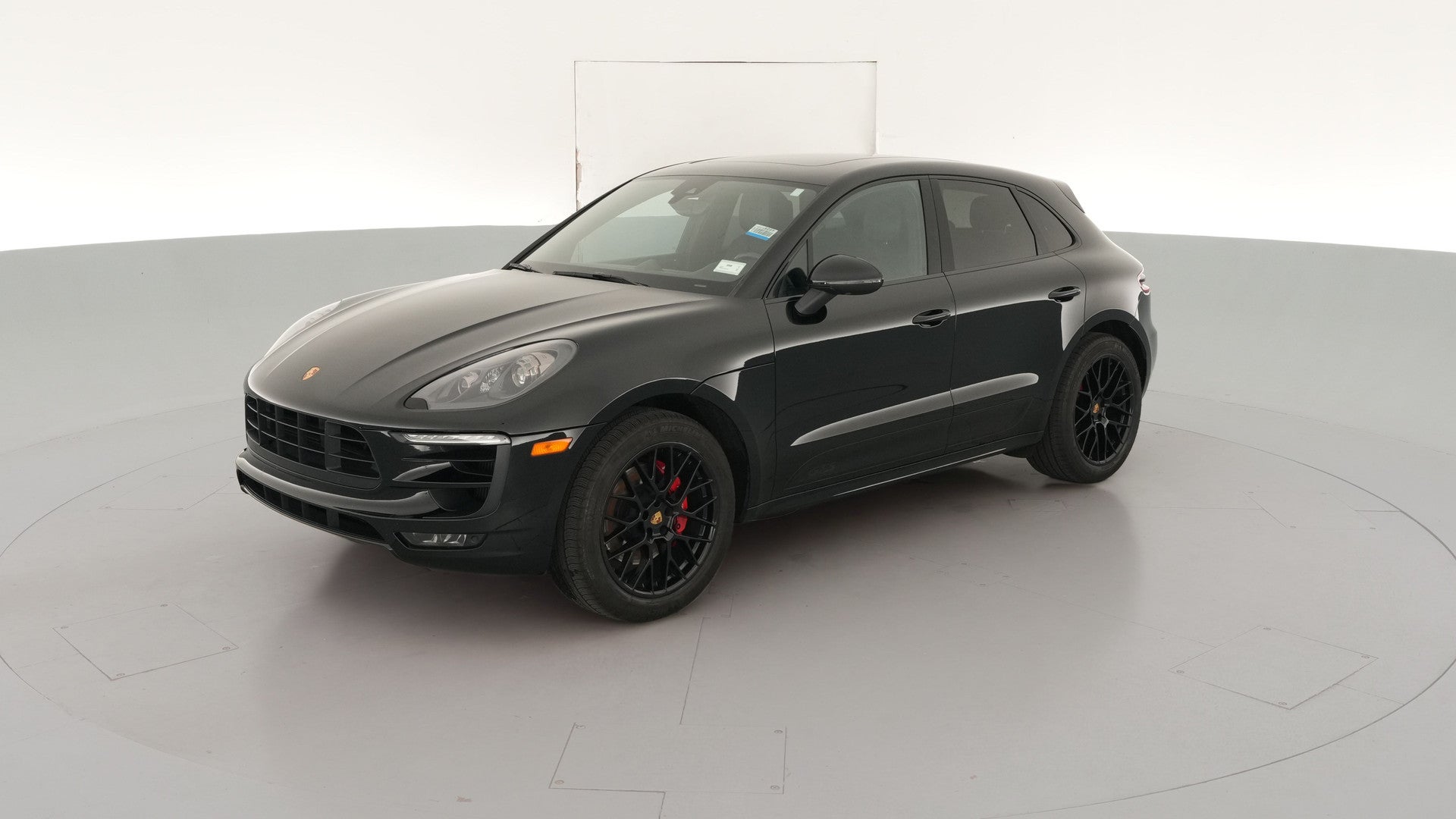 2018 Porsche Macan vehicle photo