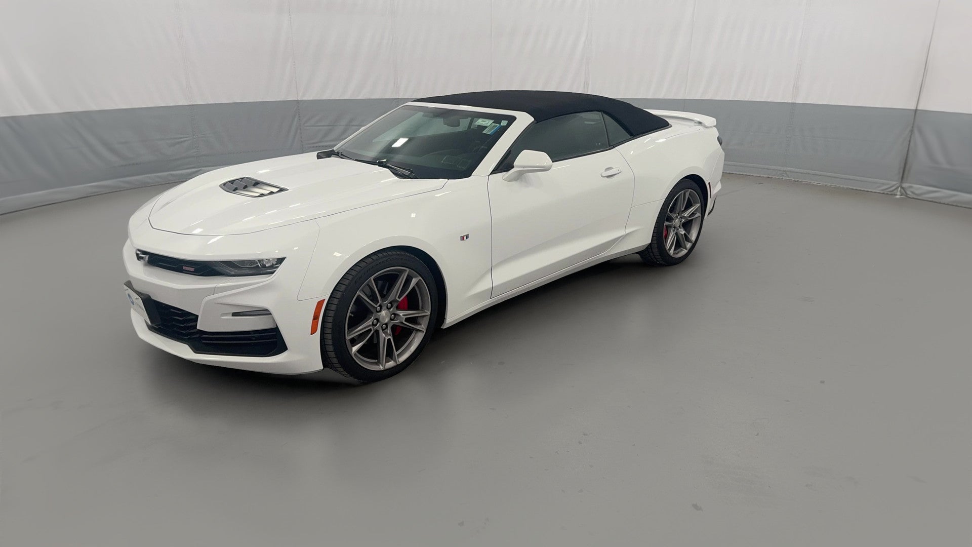 2022 Chevrolet Camaro vehicle photo