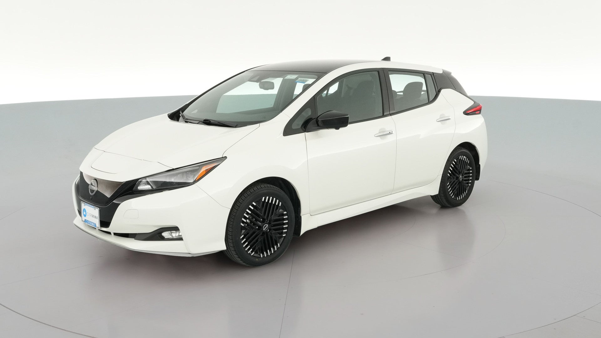 2025 Nissan LEAF vehicle photo
