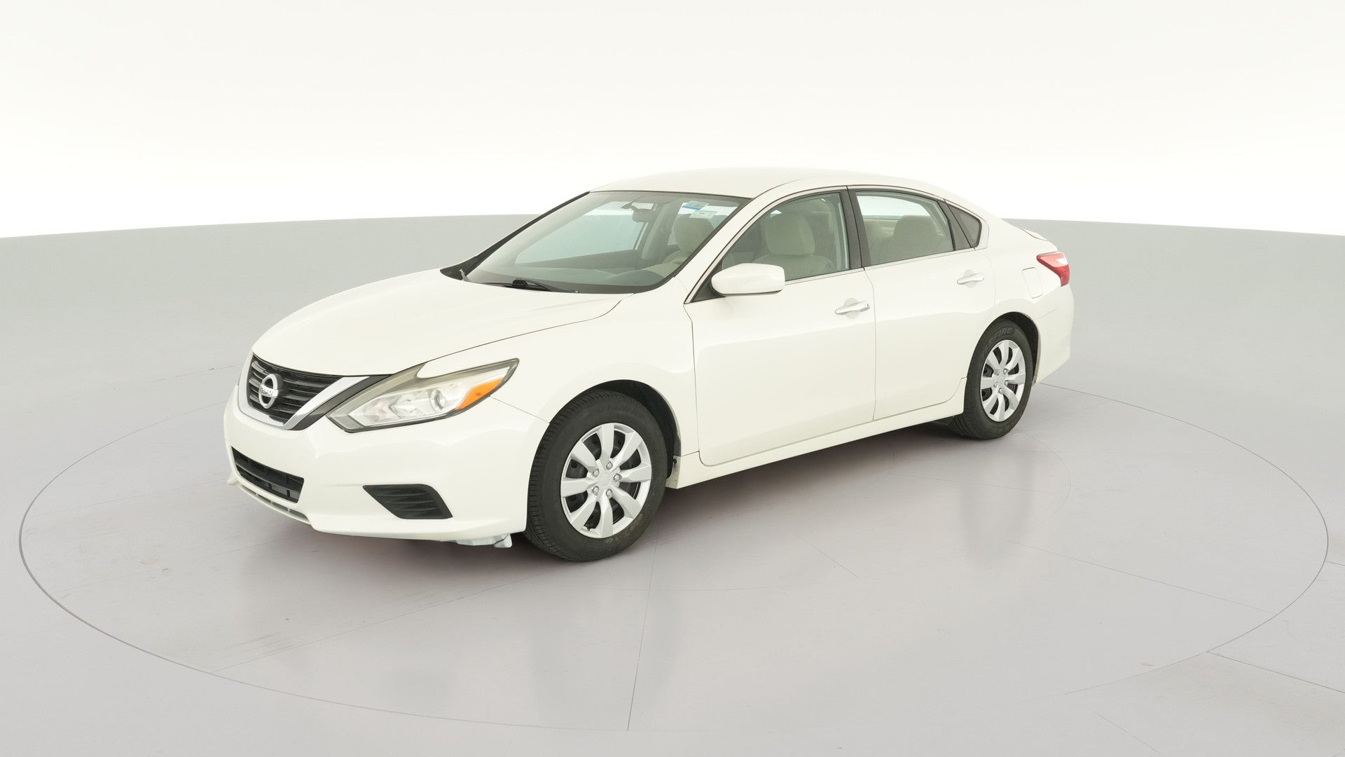 2016 Nissan Altima vehicle photo