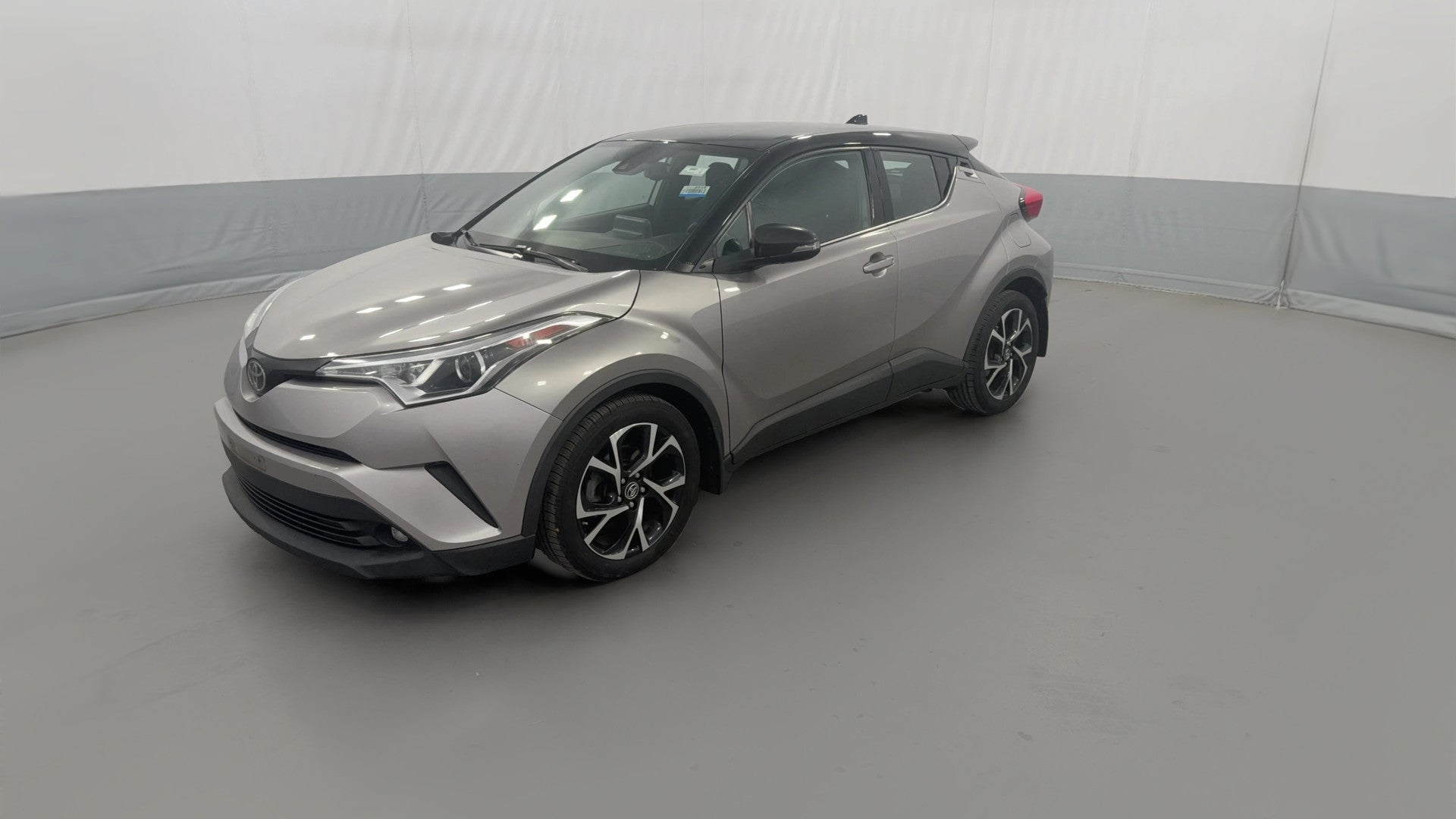 2019 Toyota C-HR vehicle photo