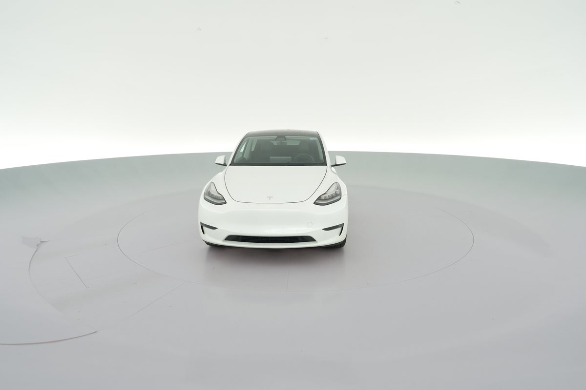 2020 Tesla Model Y Long Range All-Wheel Drive in Pearl White — 360° view 1