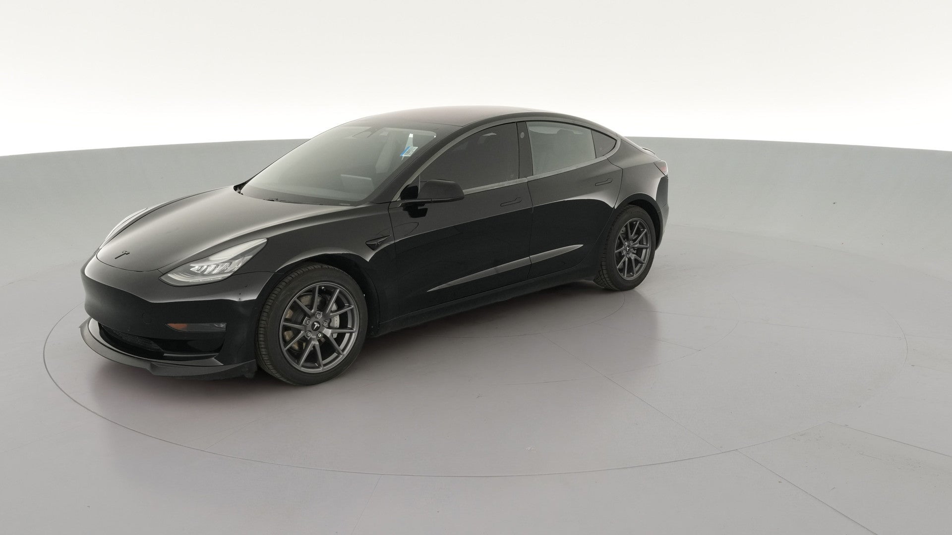 2018 Tesla Model 3 vehicle photo
