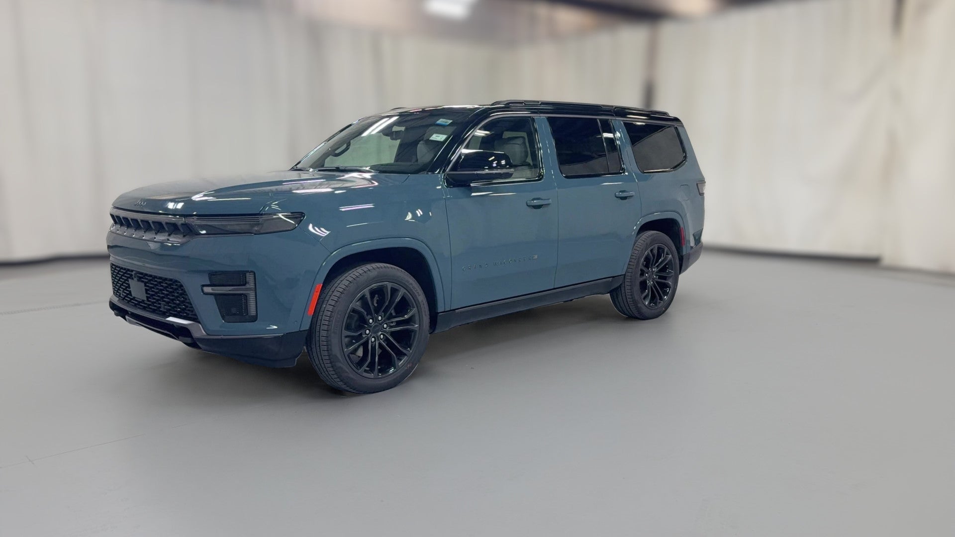 2027 Jeep Grand Wagoneer vehicle photo