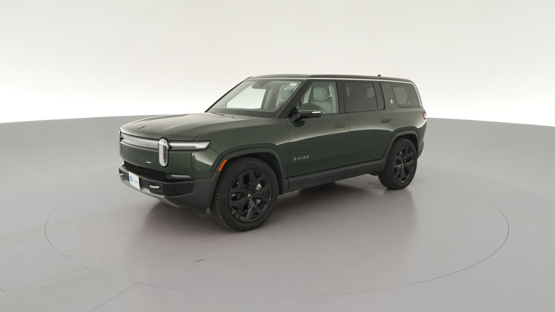 2025 Rivian R1S vehicle photo