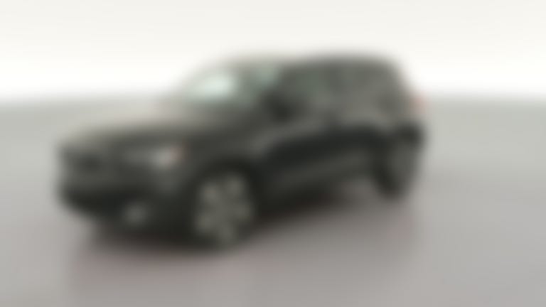 2023 Volvo XC40 vehicle photo
