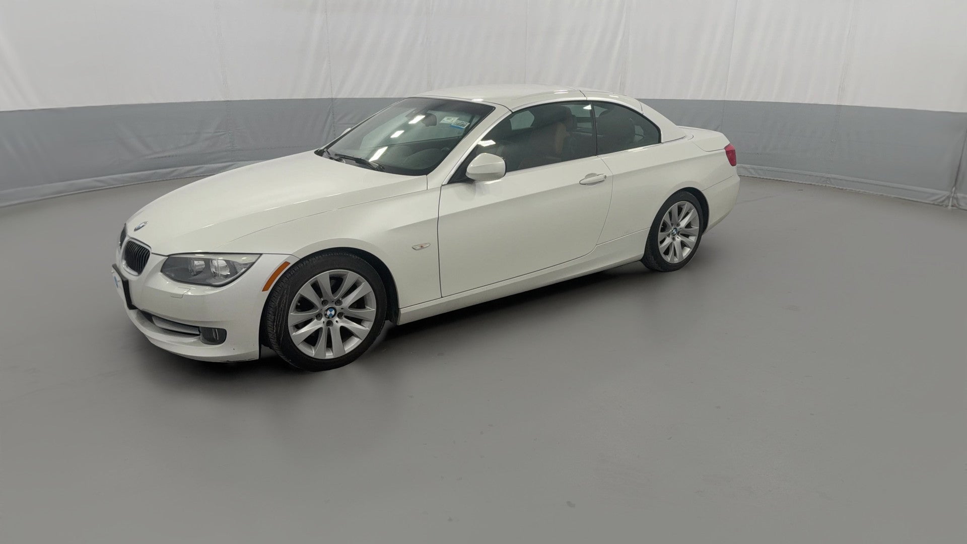2013 BMW 3 Series vehicle photo