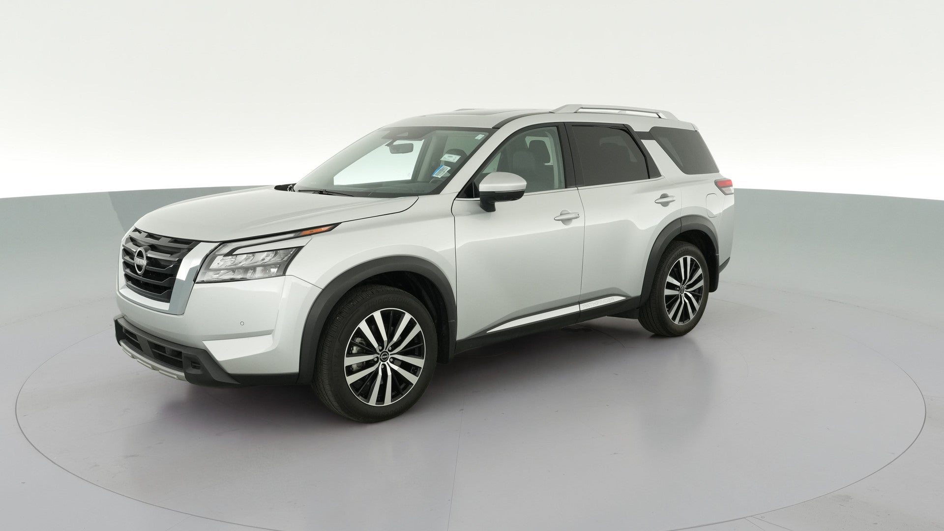 2025 Nissan Pathfinder vehicle photo