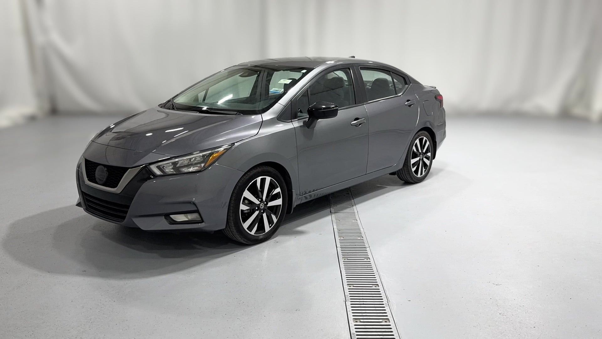 2021 Nissan Versa vehicle photo