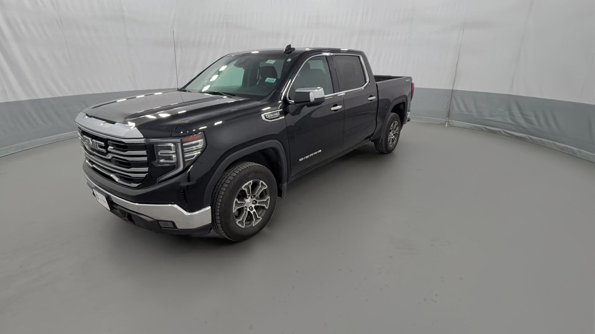 2025 GMC Sierra 1500 Crew Cab vehicle photo