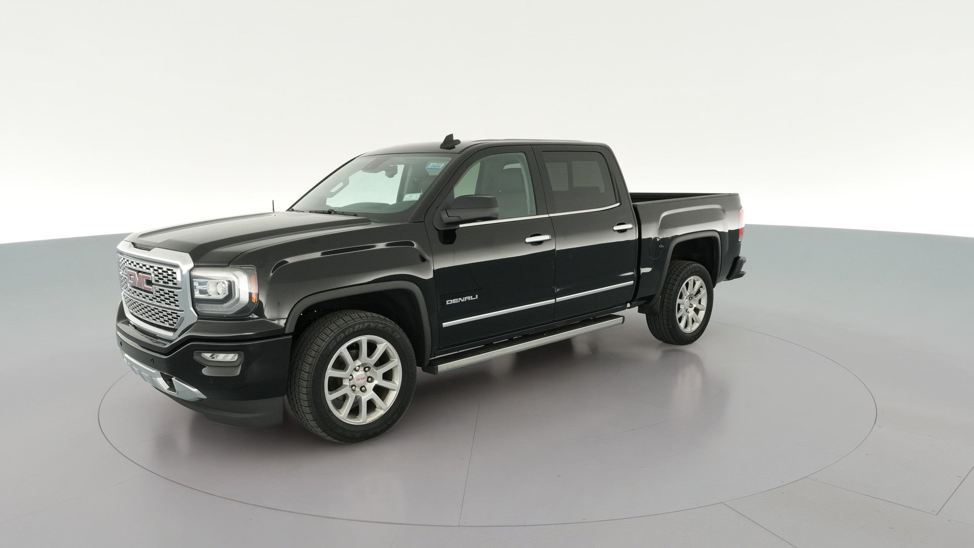 2018 GMC Sierra 1500 Crew Cab vehicle photo
