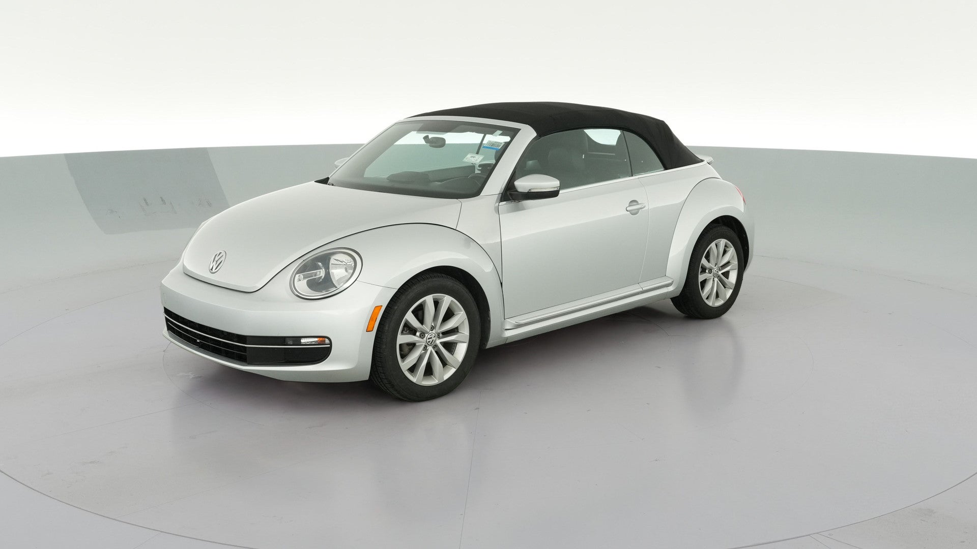 2014 Volkswagen Beetle vehicle photo