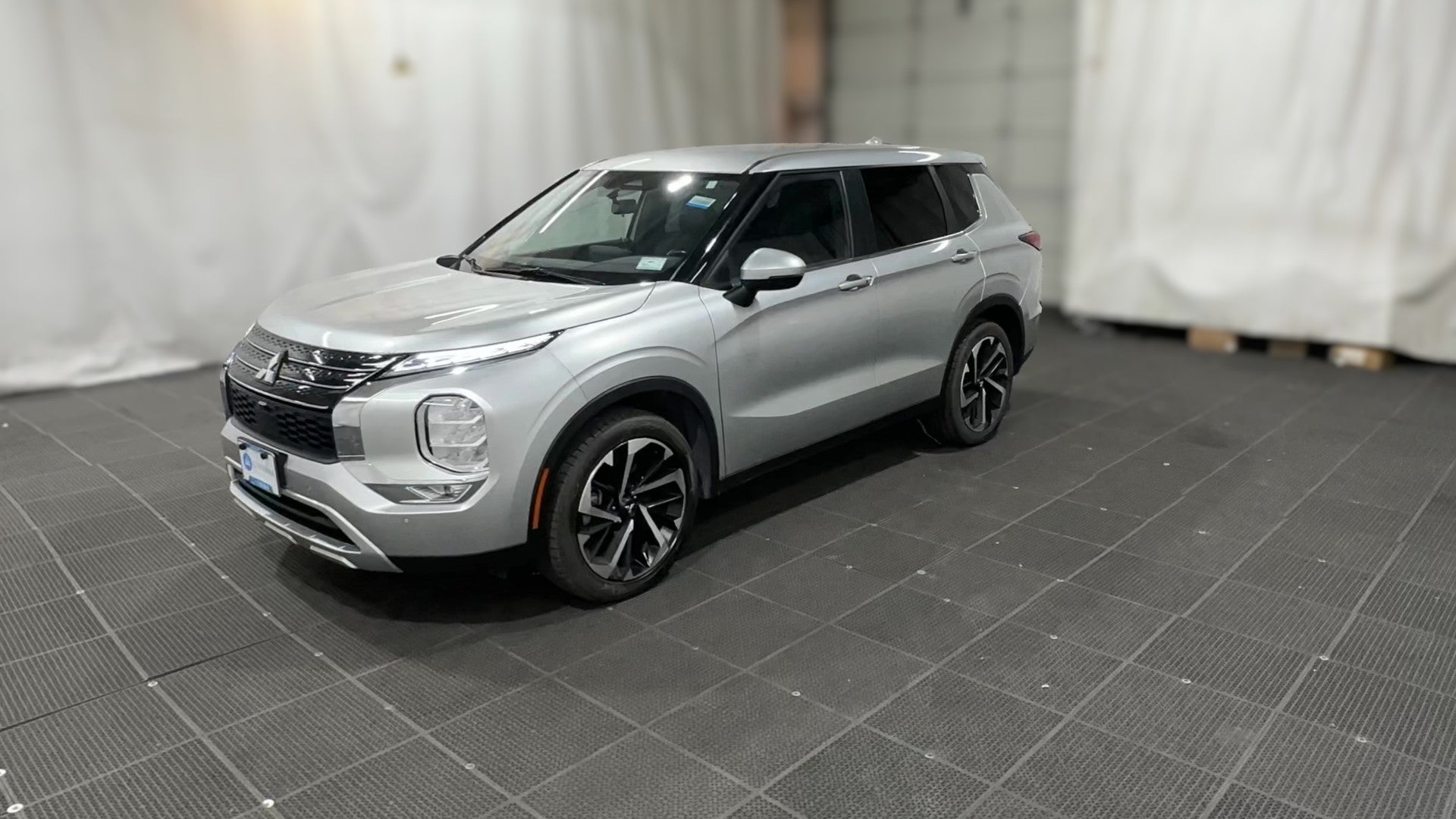 2024 Mitsubishi Outlander vehicle photo