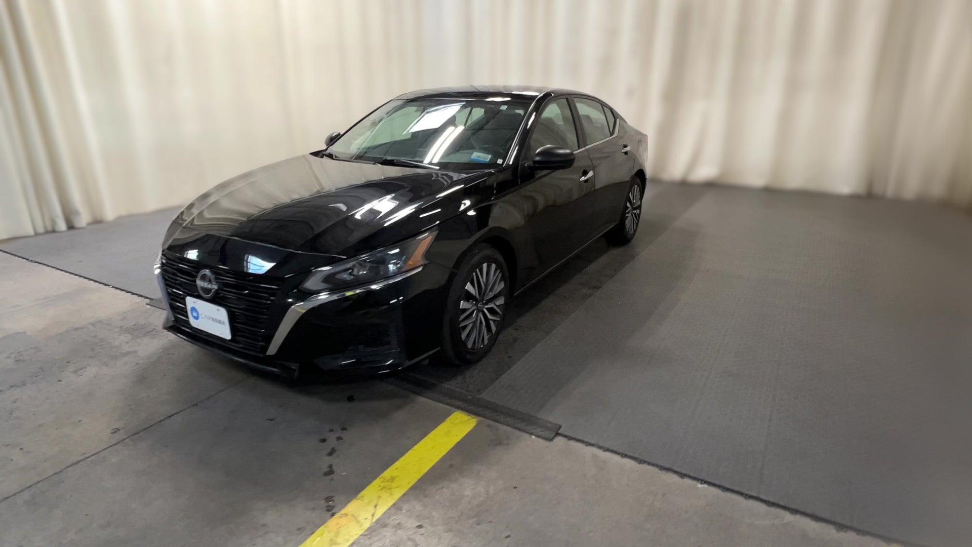2025 Nissan Altima vehicle photo