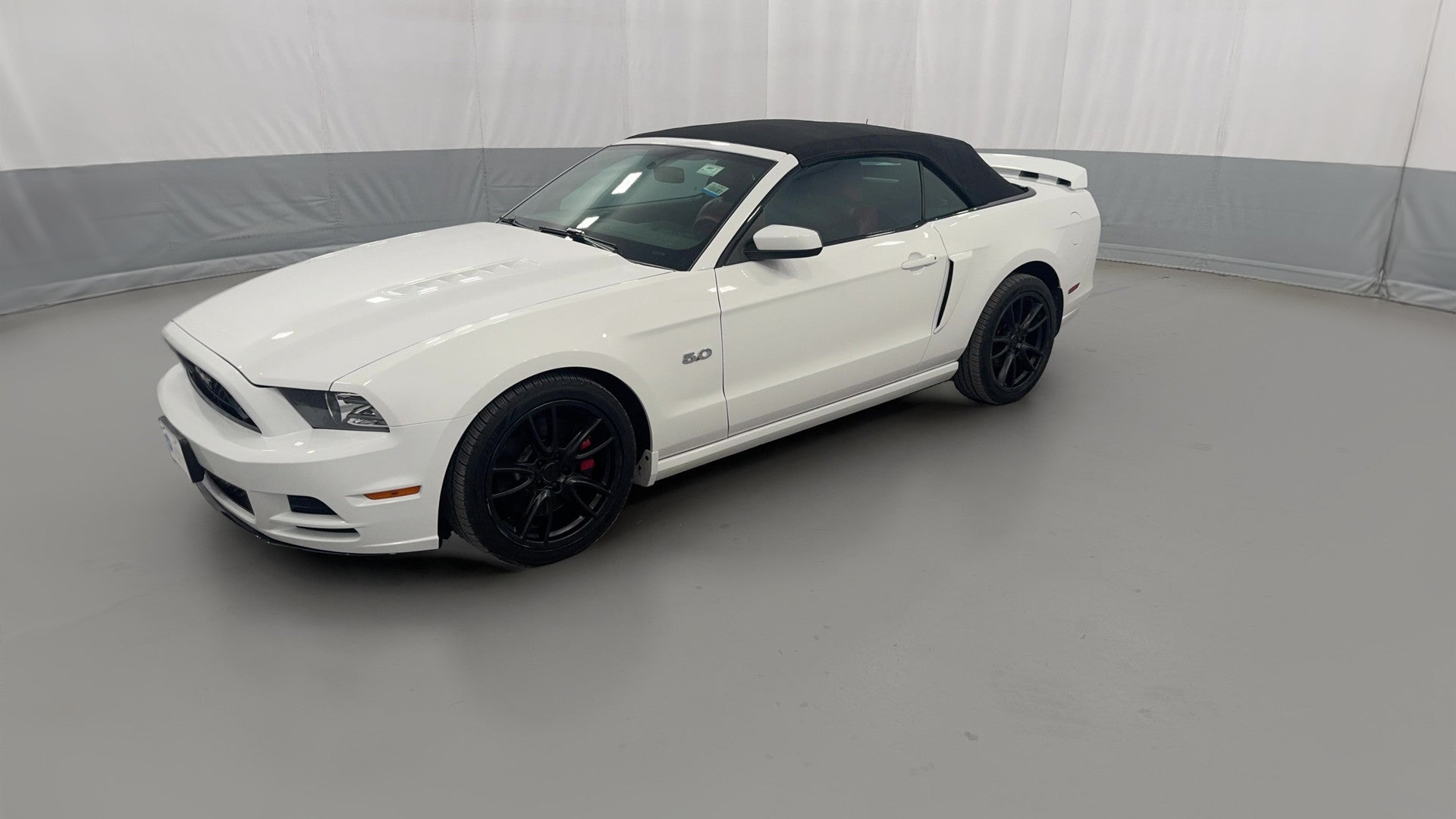2014 Ford Mustang vehicle photo