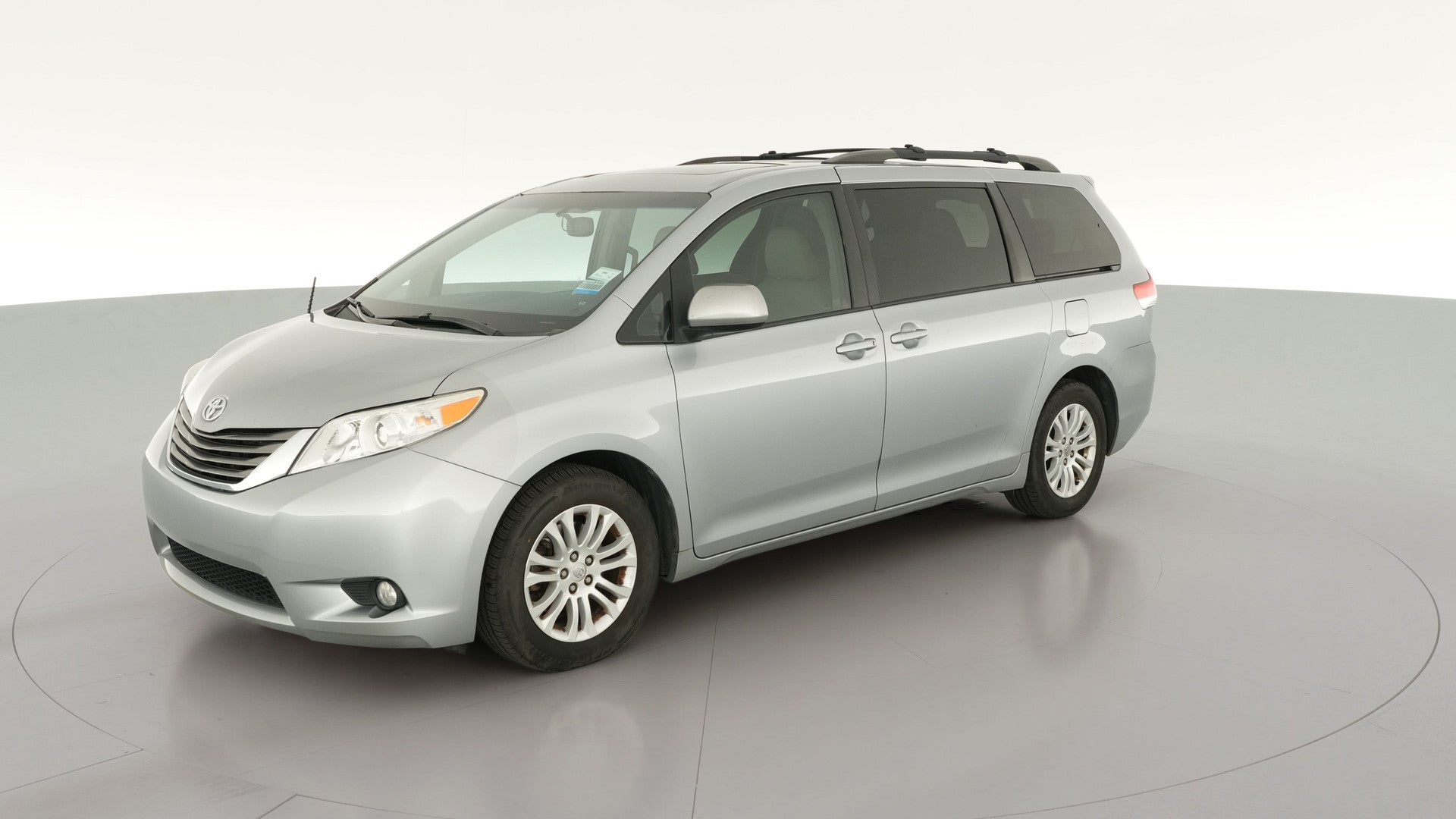 2013 Toyota Sienna vehicle photo