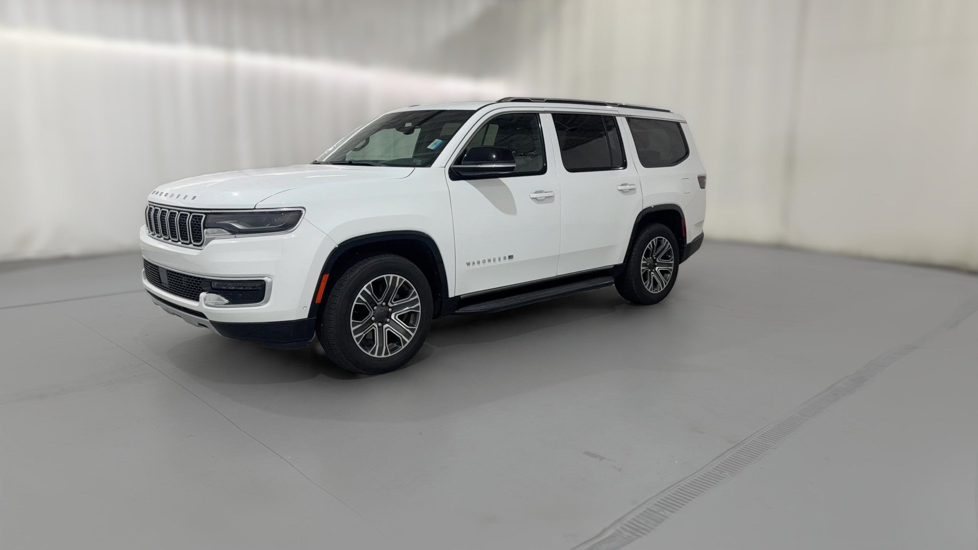 2024 Jeep Wagoneer vehicle photo