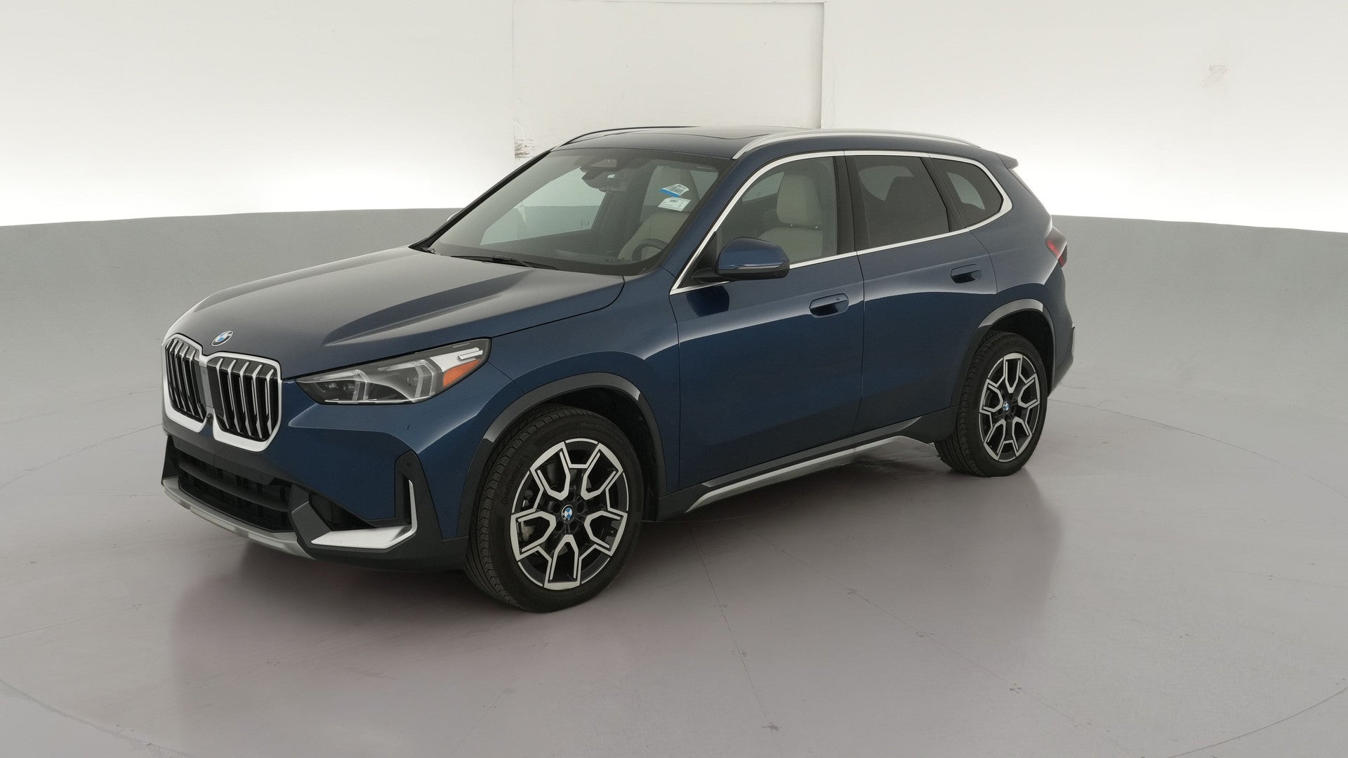 2025 BMW X1 vehicle photo