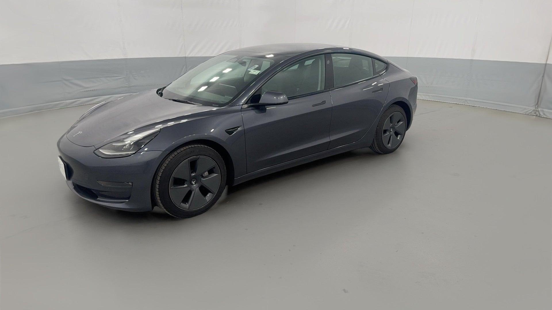 2022 Tesla Model 3 vehicle photo