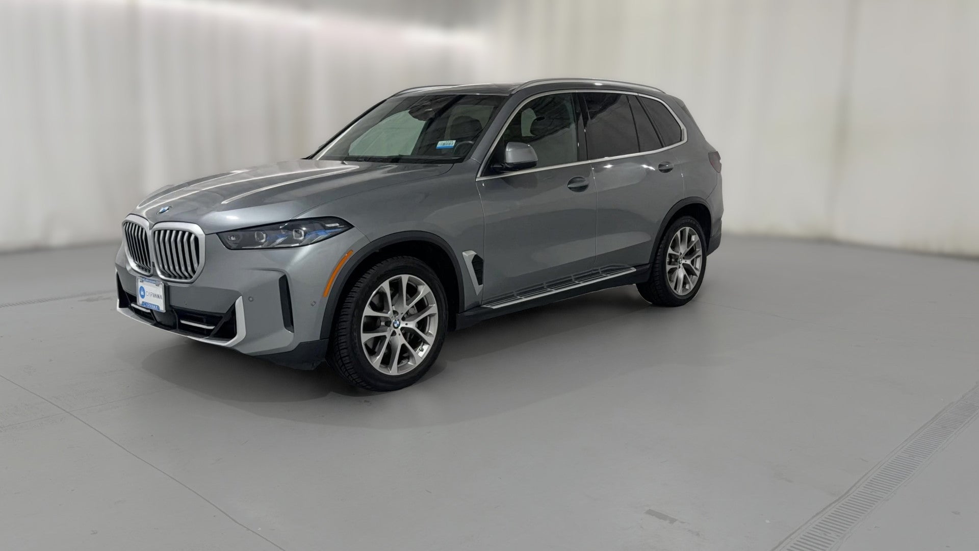 2024 BMW X5 vehicle photo