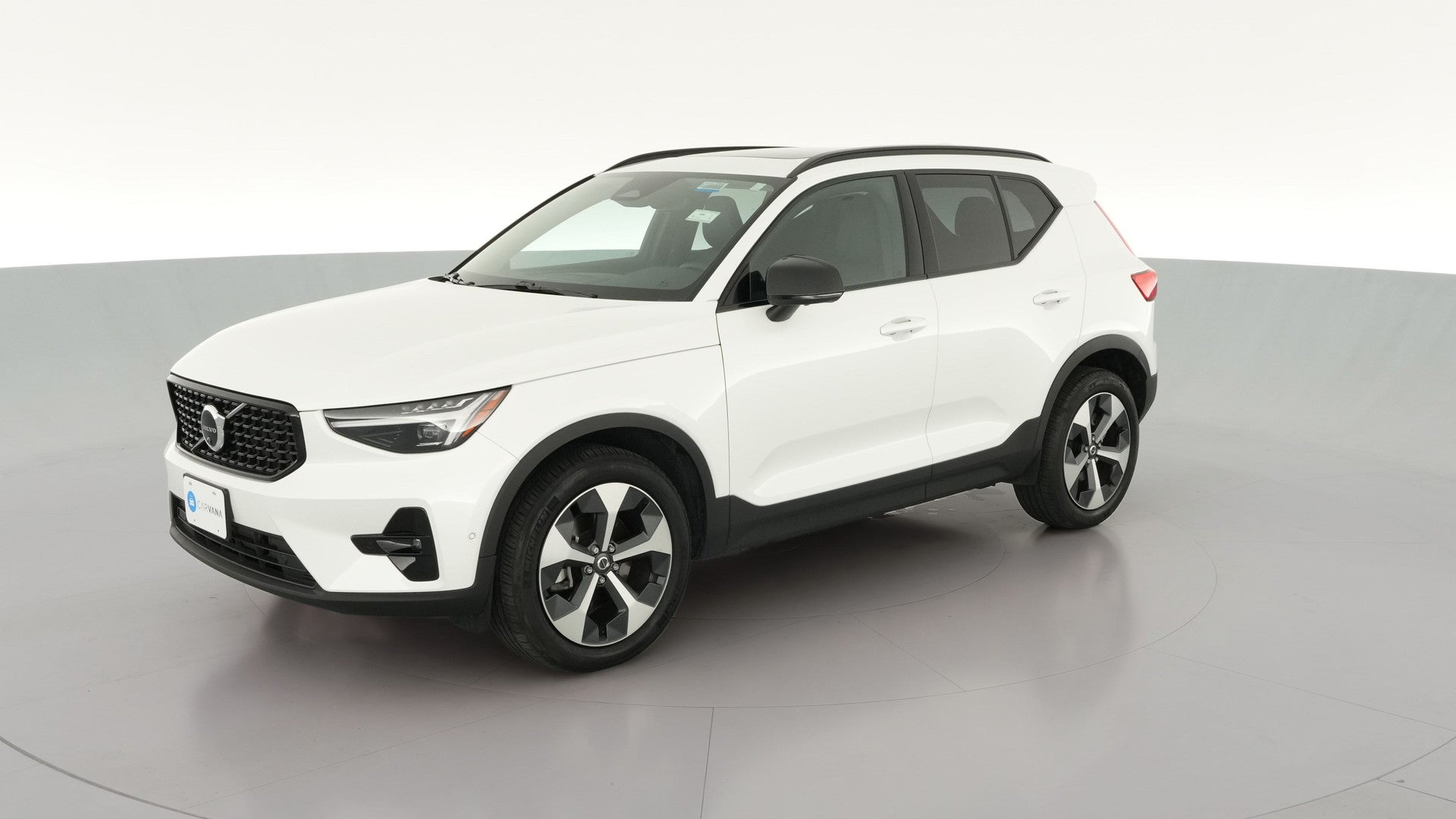 2026 Volvo XC40 vehicle photo