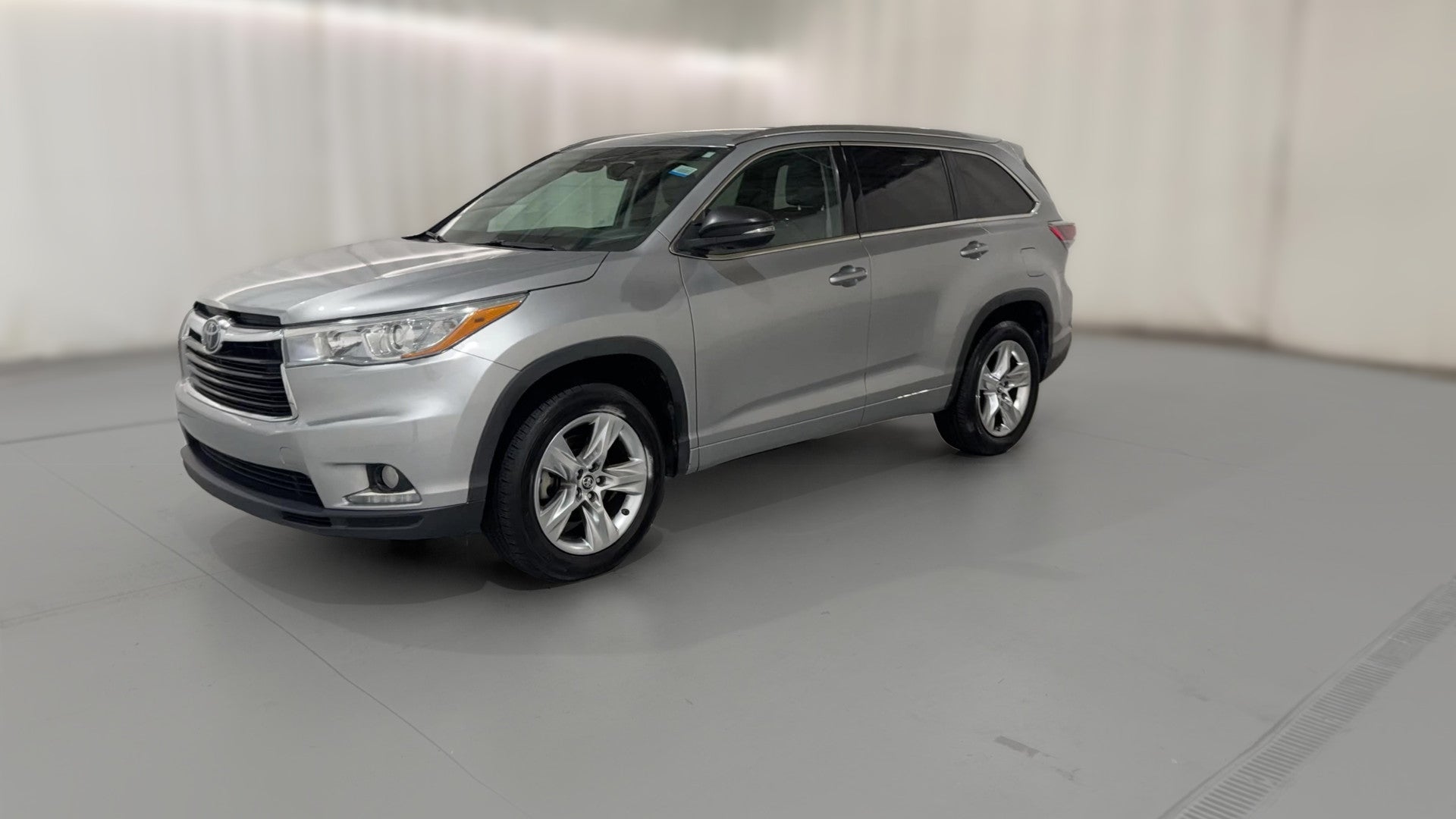 2016 Toyota Highlander vehicle photo