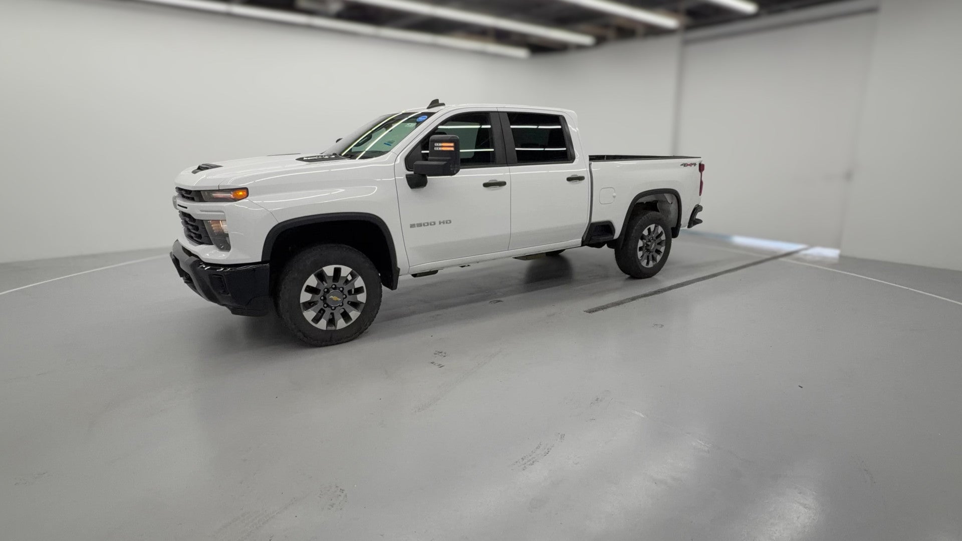 2024 Chevrolet Silverado 2500 HD Crew Cab vehicle photo