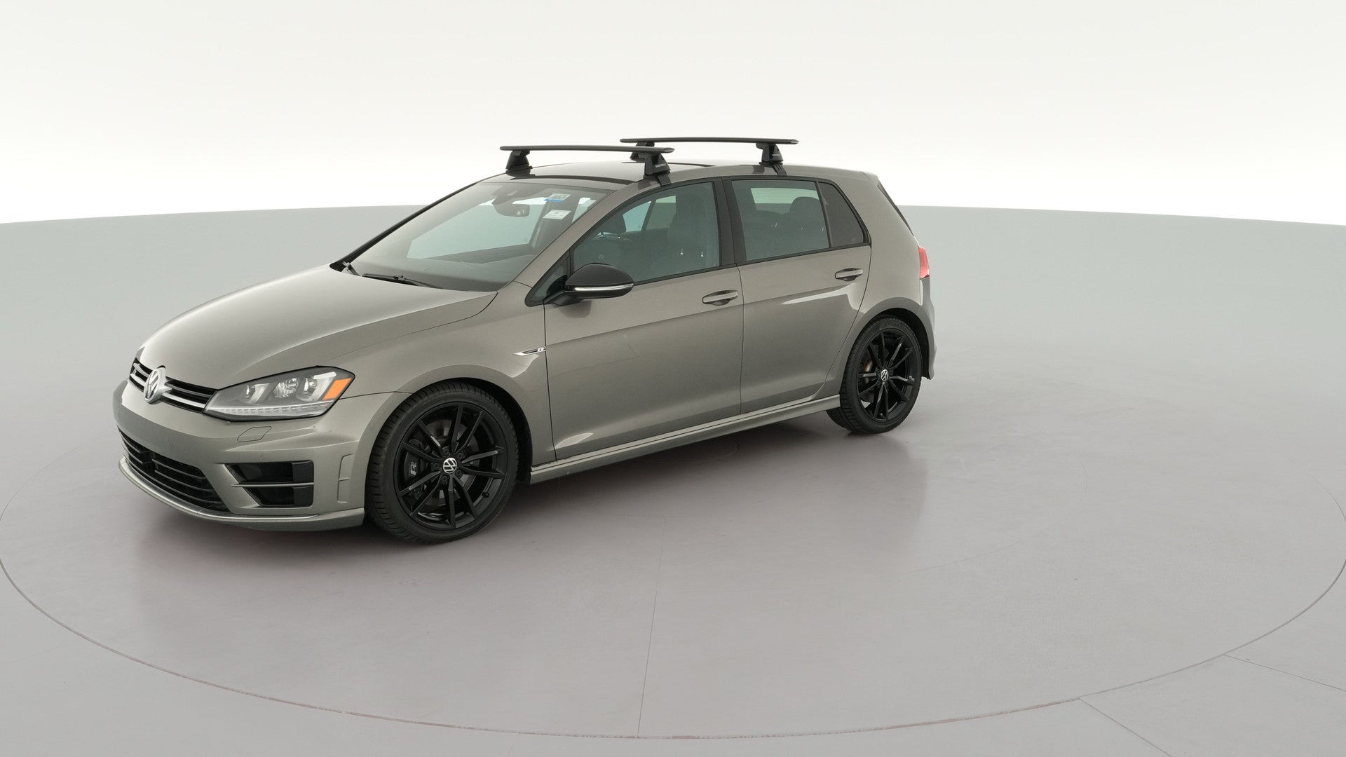 2017 Volkswagen Golf R vehicle photo