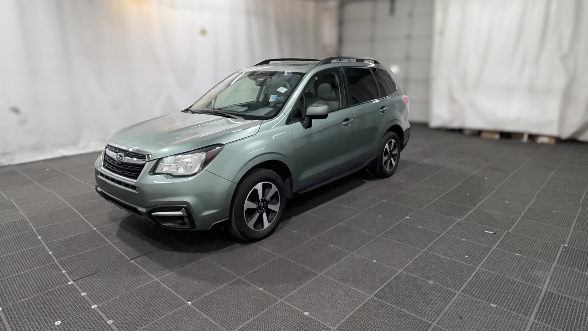 2017 Subaru Forester vehicle photo