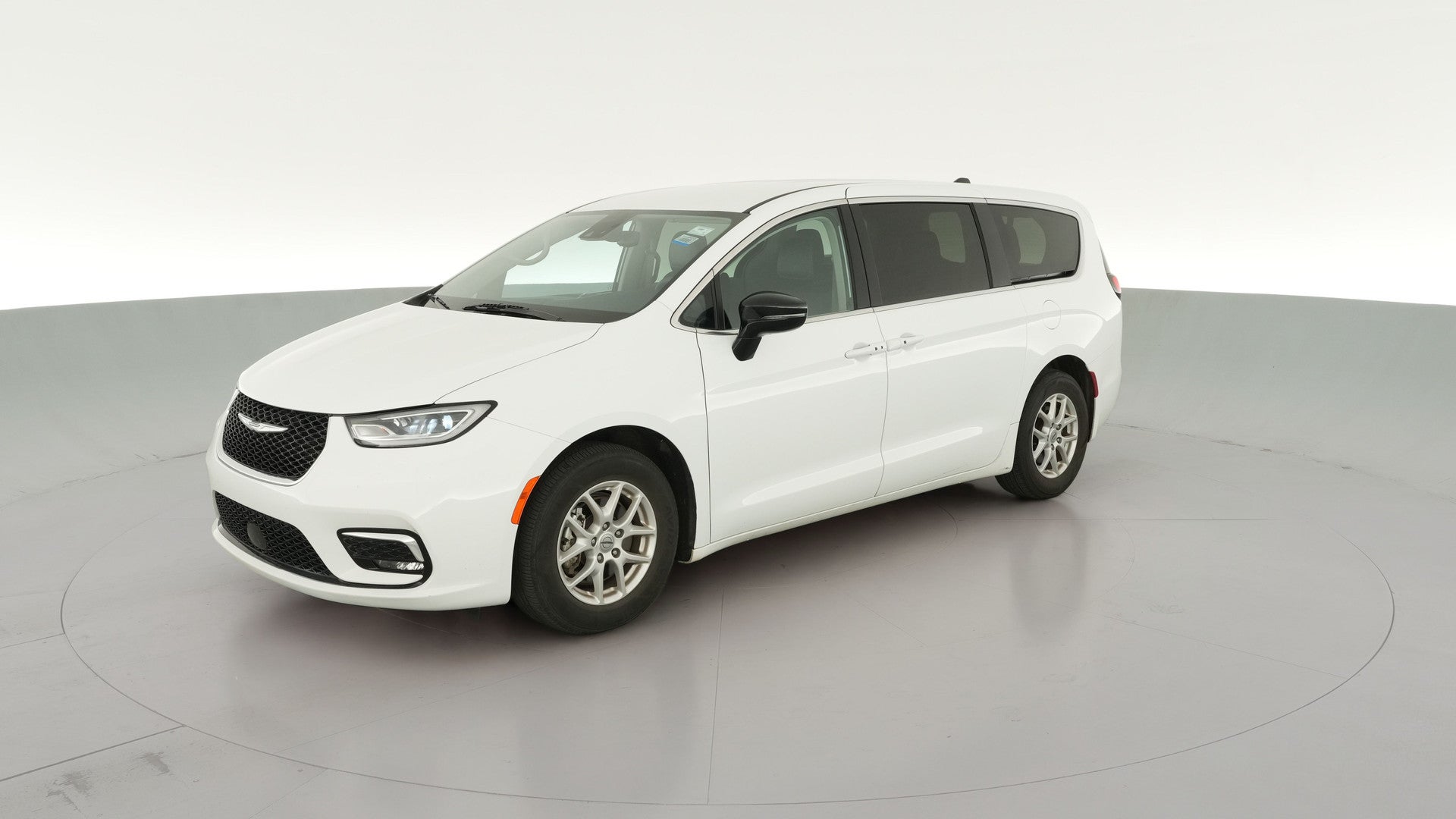 2024 Chrysler Pacifica vehicle photo