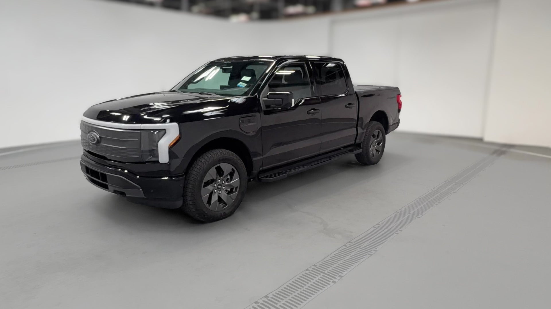 2023 Ford F150 Lightning vehicle photo