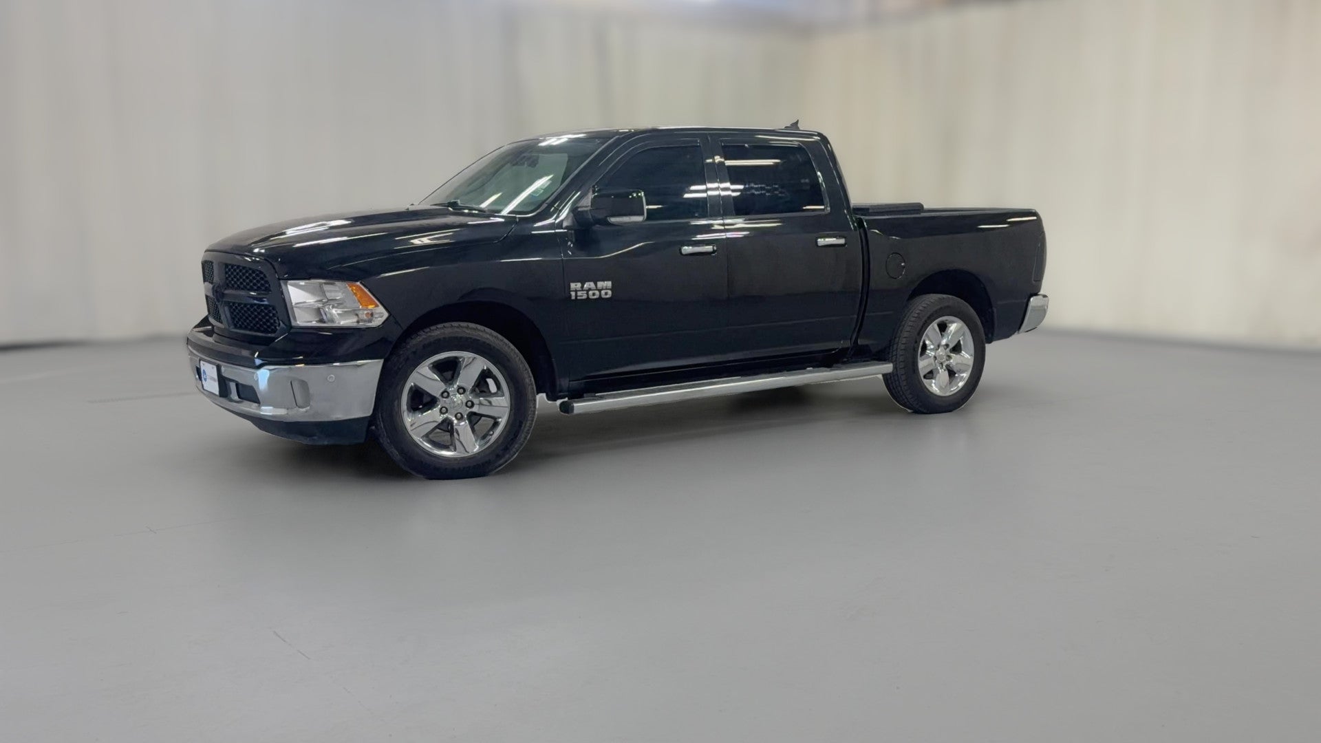2017 Ram 1500 Crew Cab vehicle photo