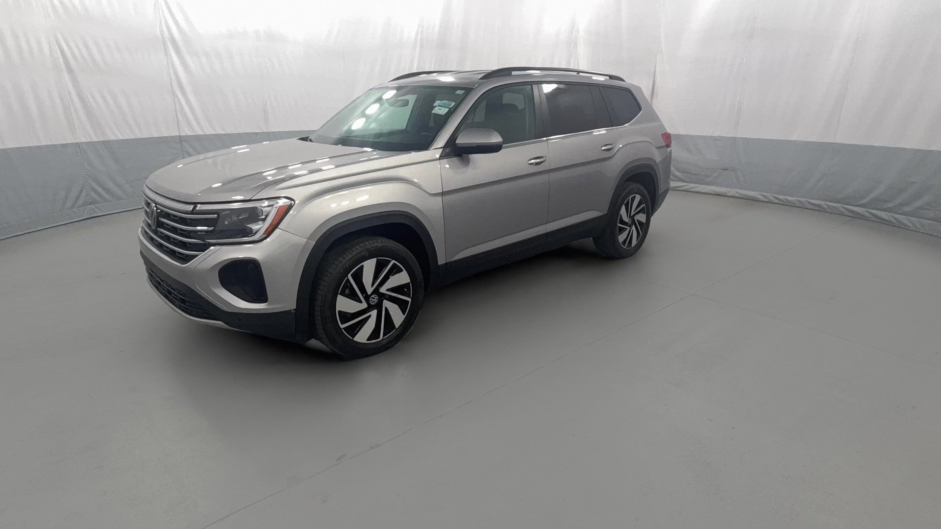 2025 Volkswagen Atlas vehicle photo