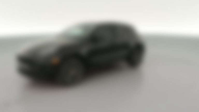 2023 Porsche Macan vehicle photo