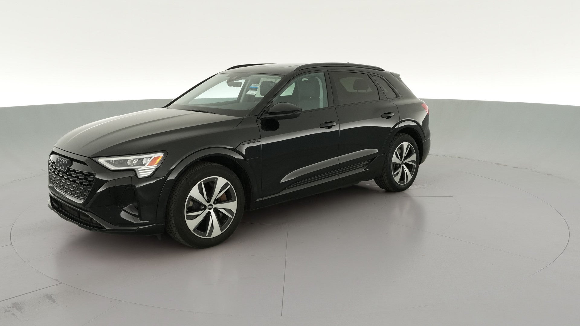 2024 Audi Q8 e-tron vehicle photo