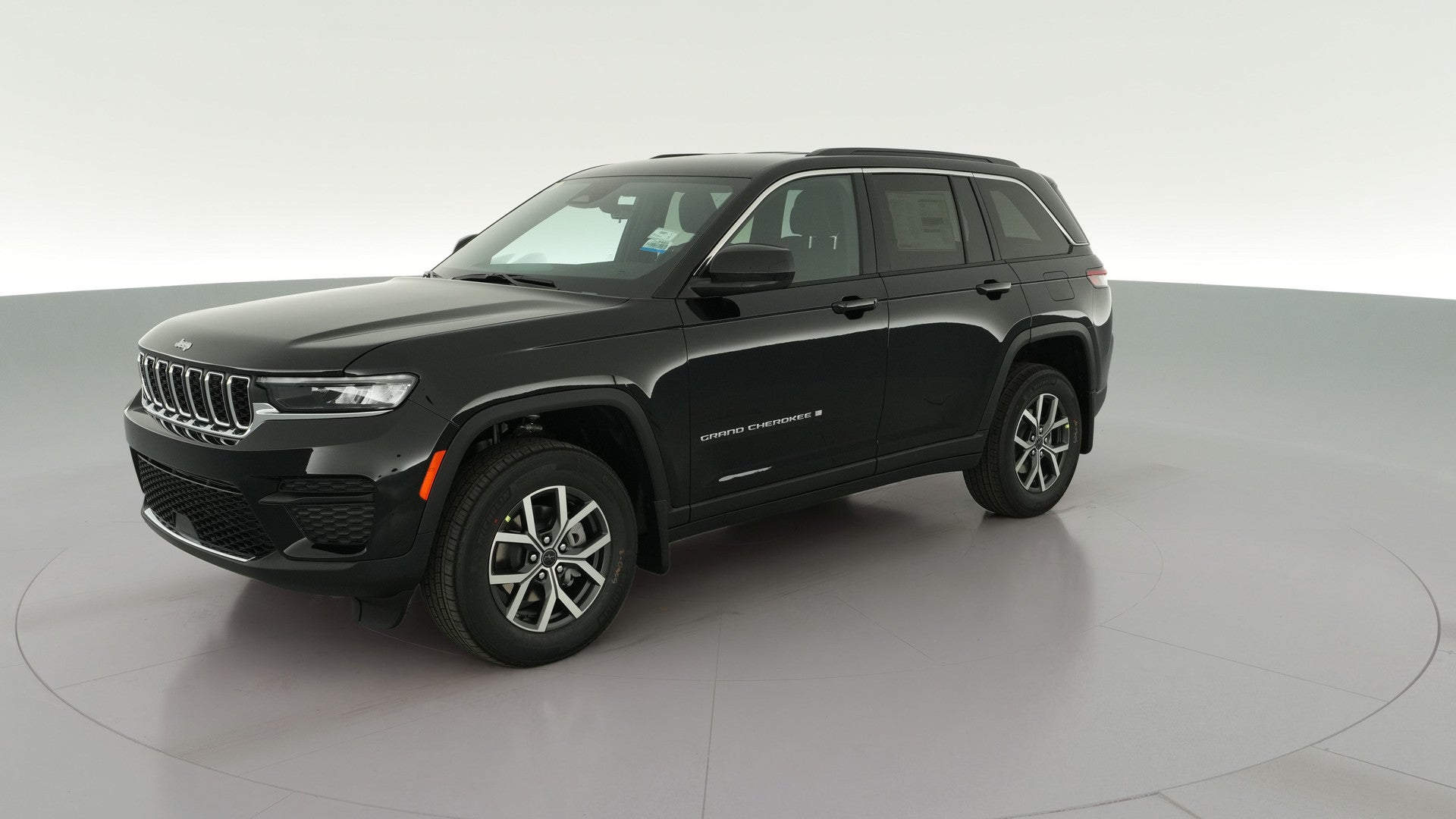 2027 Jeep Grand Cherokee vehicle photo