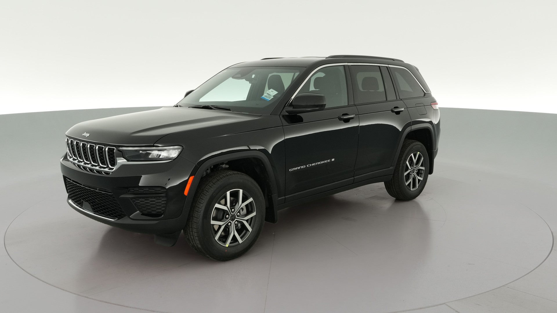 2027 Jeep Grand Cherokee vehicle photo