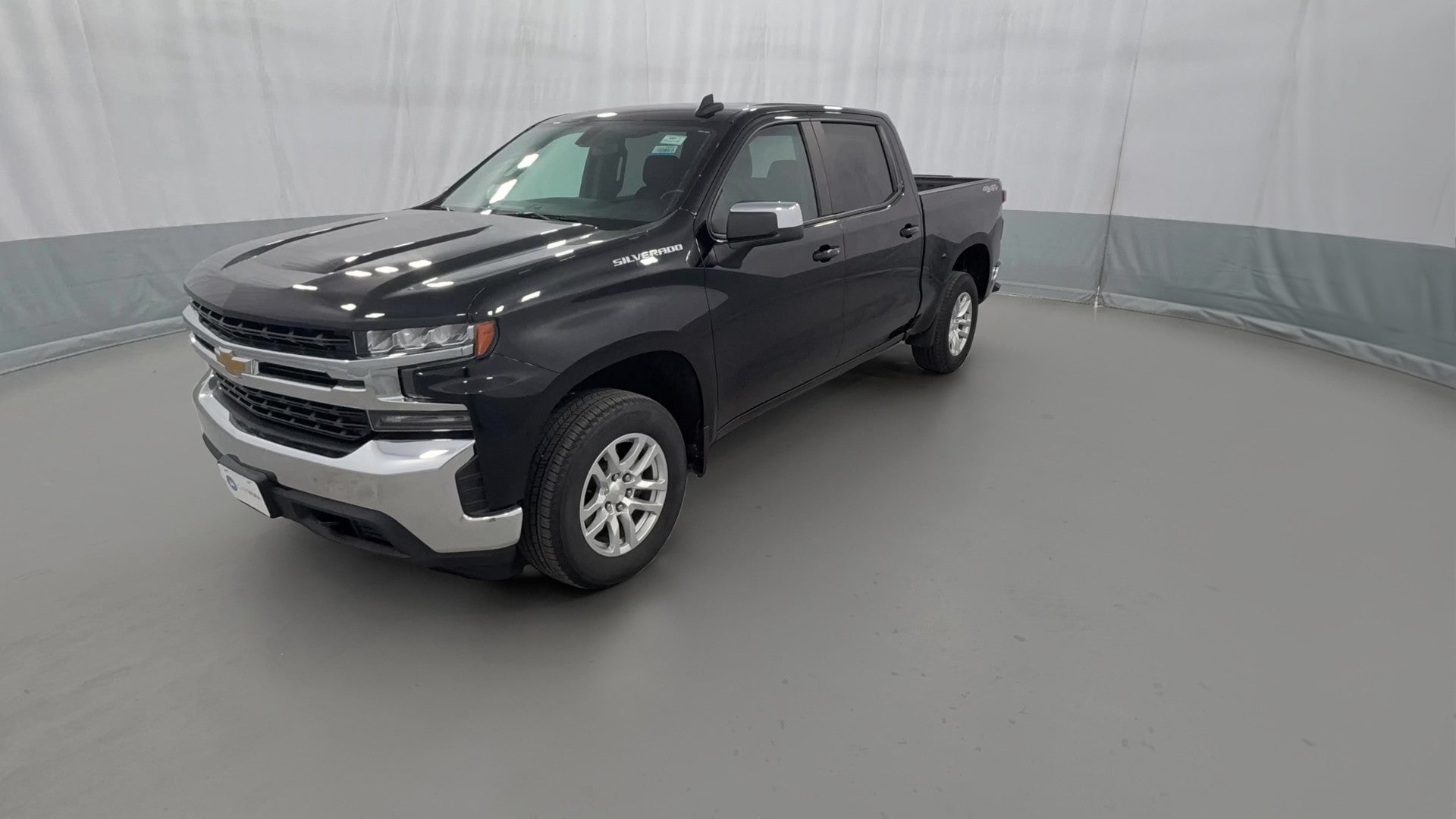2022 Chevrolet Silverado 1500 Limited Crew Cab vehicle photo