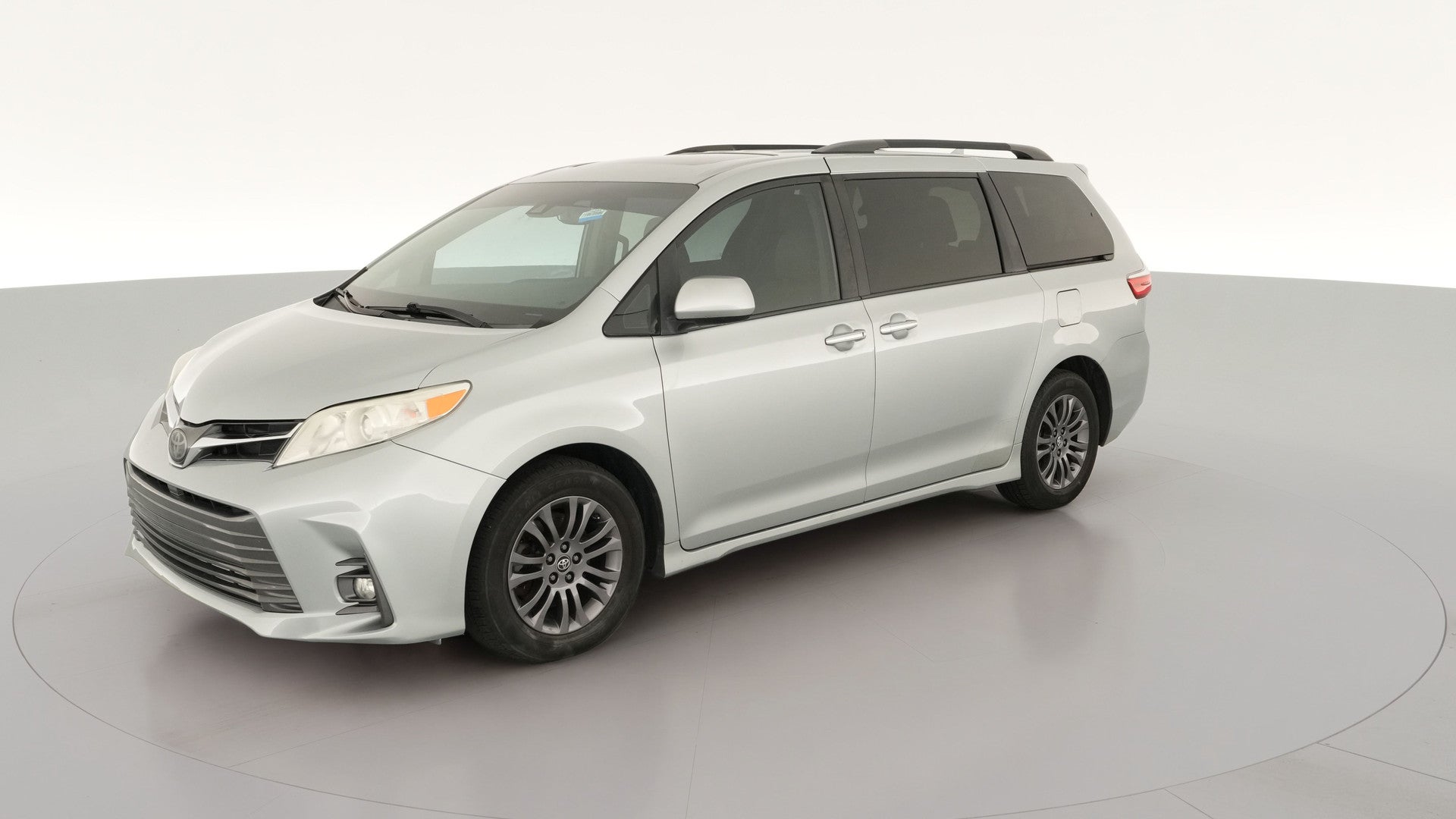 2019 Toyota Sienna vehicle photo