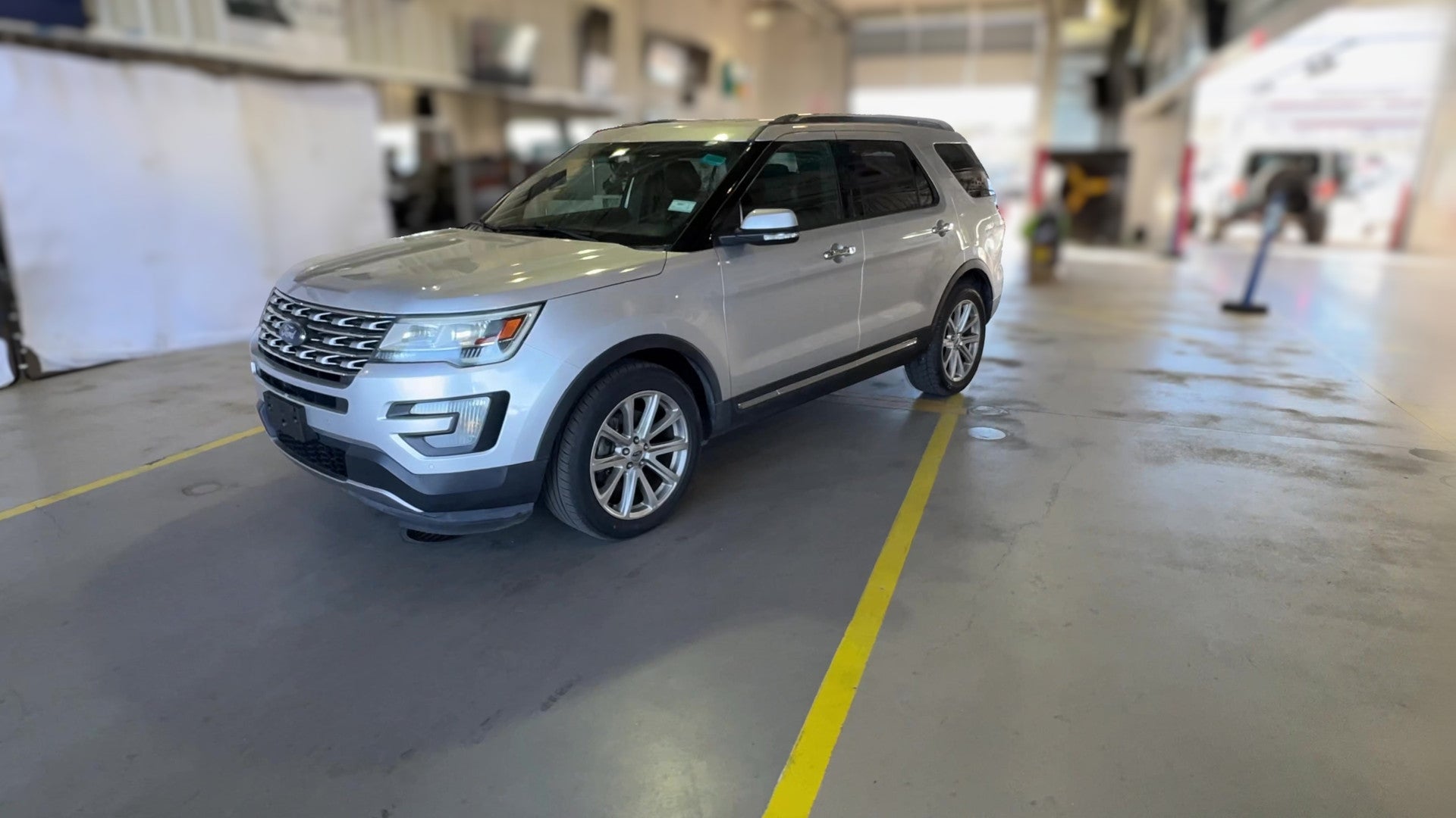 2016 Ford Explorer vehicle photo