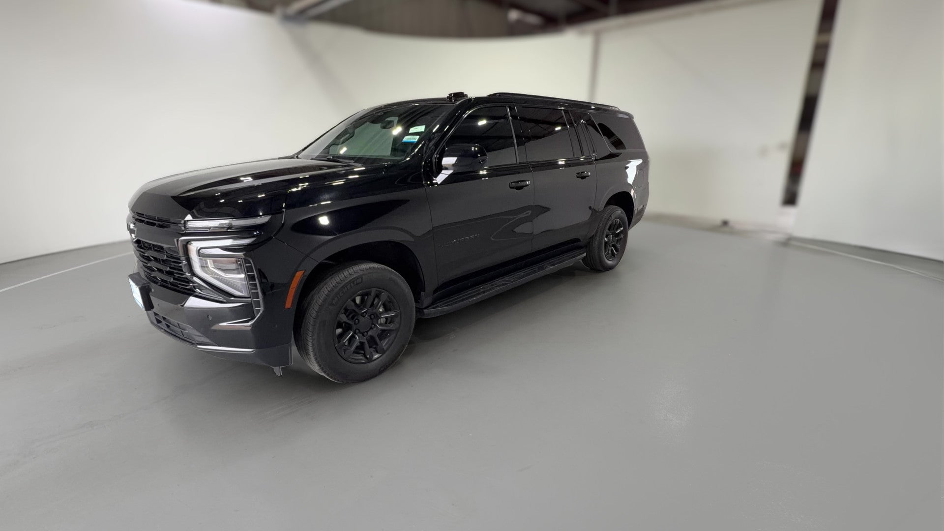 2025 Chevrolet Suburban vehicle photo