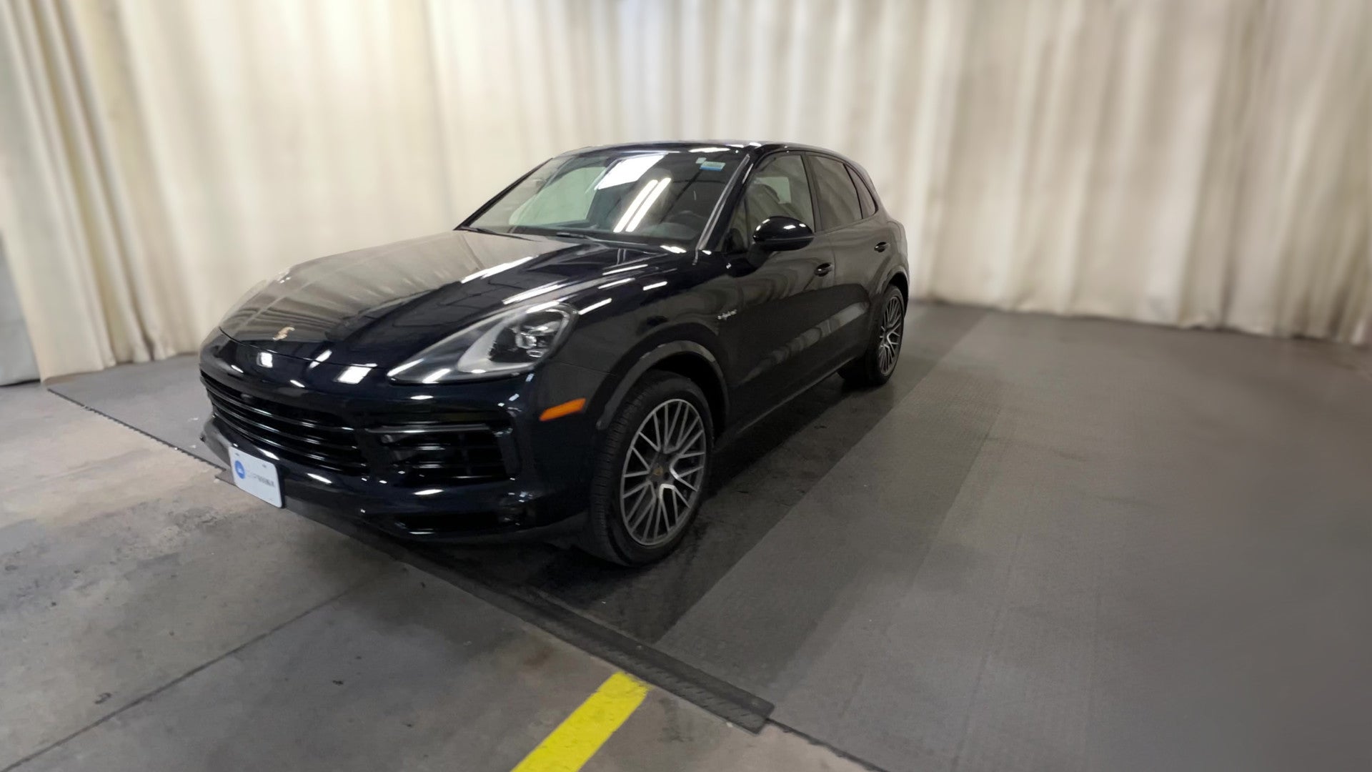 2019 Porsche Cayenne vehicle photo