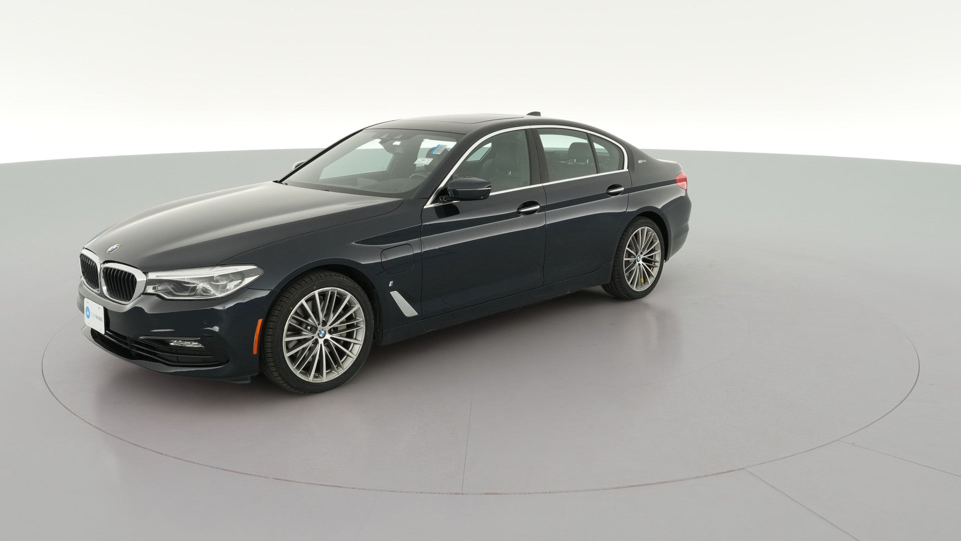 2018 BMW 5 Series vehicle photo