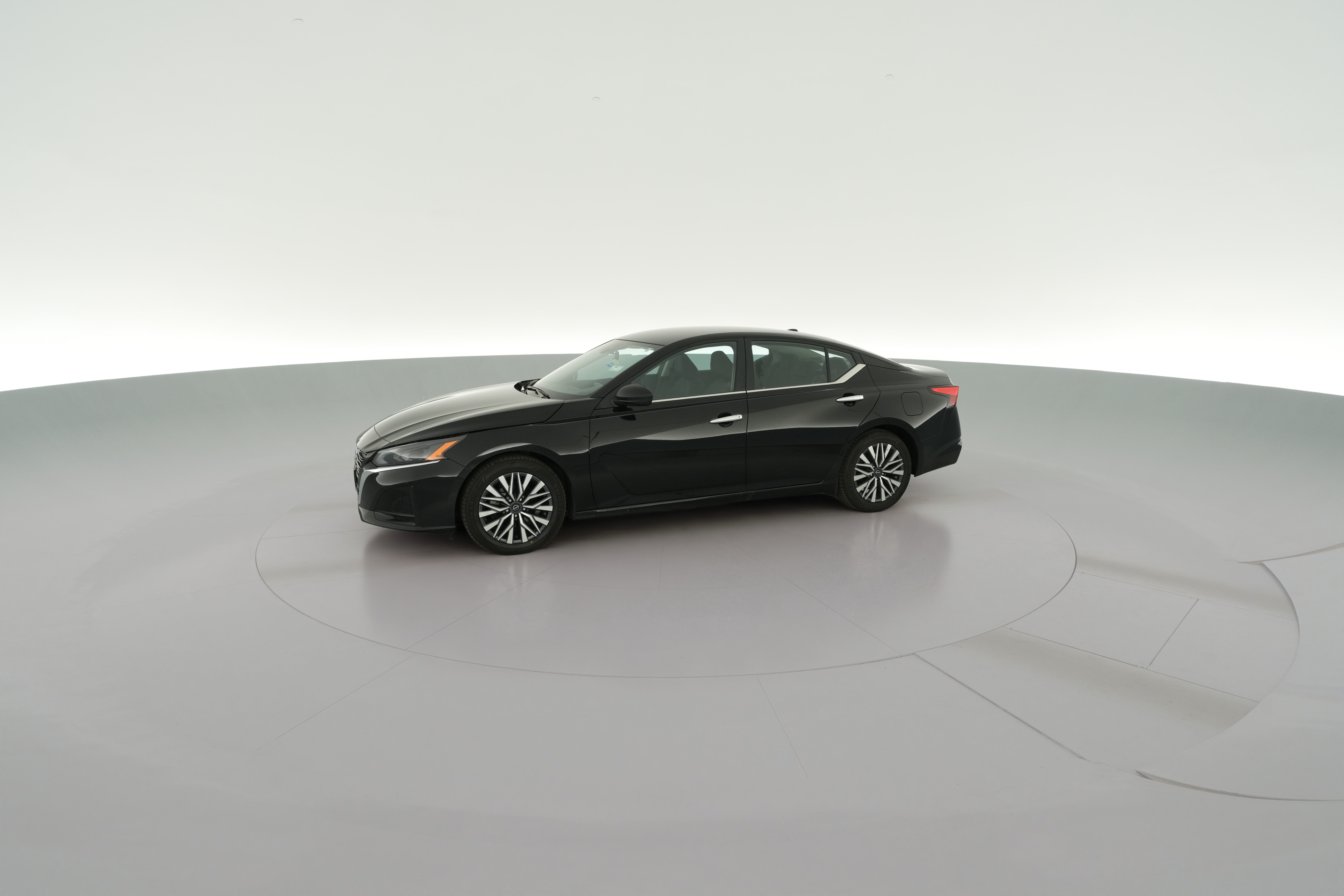 2025 Nissan Altima SV - Photo 25